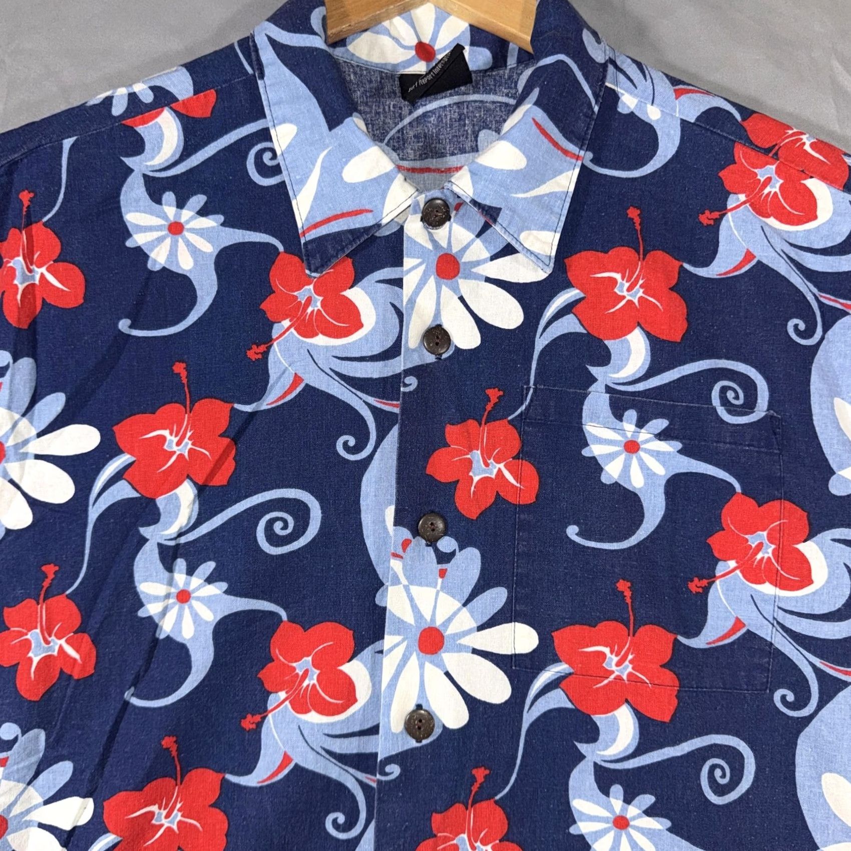 Vintage VINTAGE Surf Report International Hawaiian Shirt Men L Blue Hibiscus Floral Short Sleeve Button-Up Pockets Made in USA Size US L / EU 52-54 / 3 - 4 Thumbnail