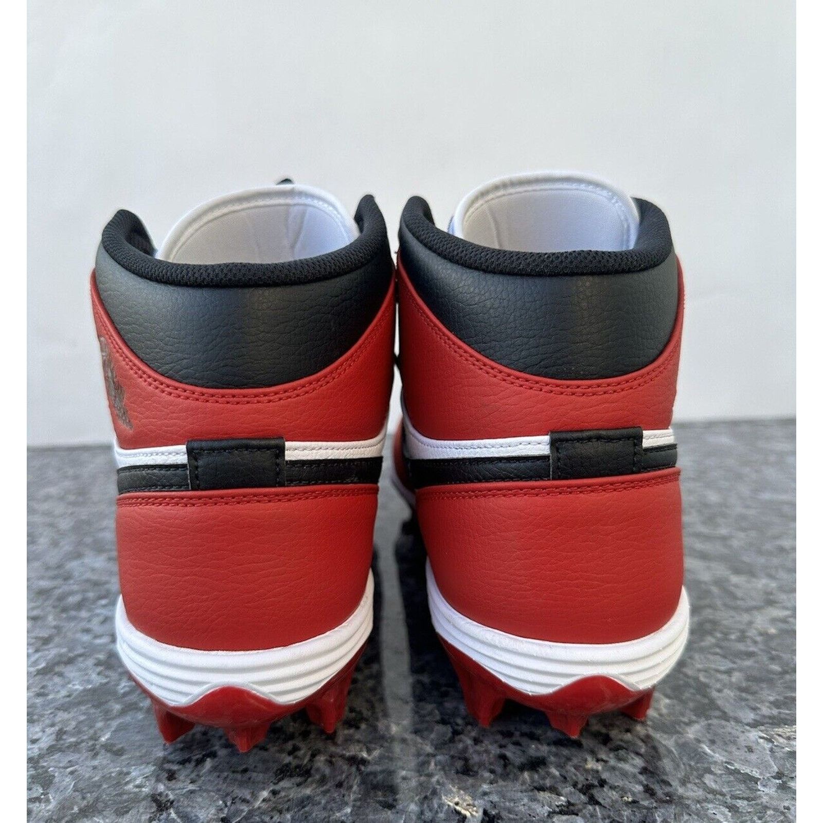 Jordan Brand × Nike Nike Air Jordan 1 Mid Chicago Football Cleats Men’s Size 12 Size US 12 / EU 45 - 5 Thumbnail