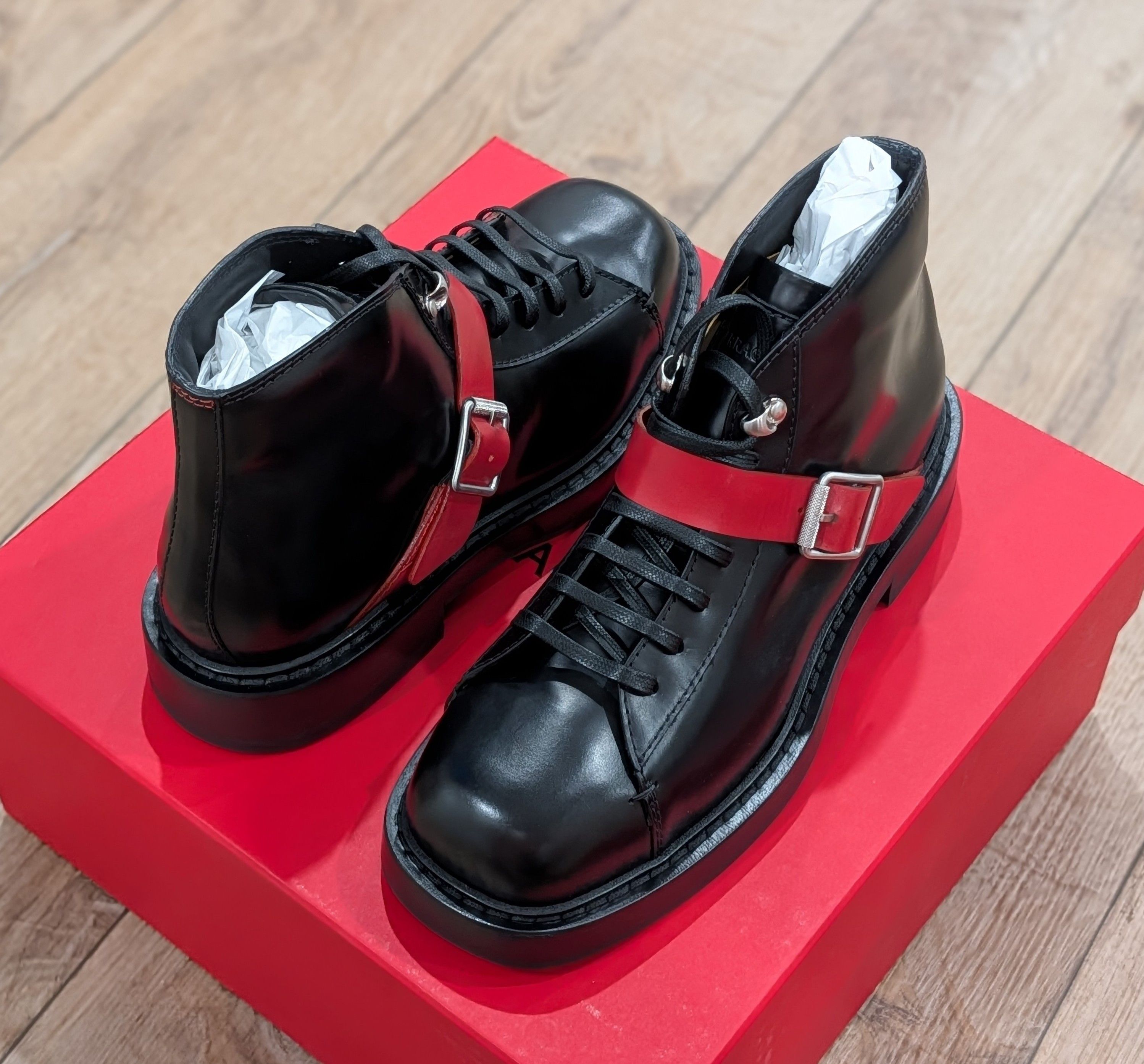 $1650 Mens Salvatore Ferragamo Gancini Ornament Leather Ankle Boots Red US 9 E Salvatore Ferragamo Salvatore Ferragamo  main image 2