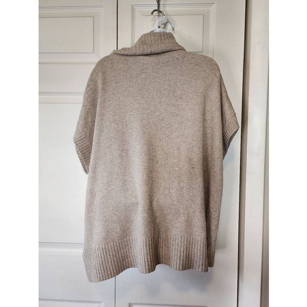 Forever 21 Forever 21 Tan Fuzzy Sweater Size XS / US 0-2 / IT 36-38 - 4 Thumbnail