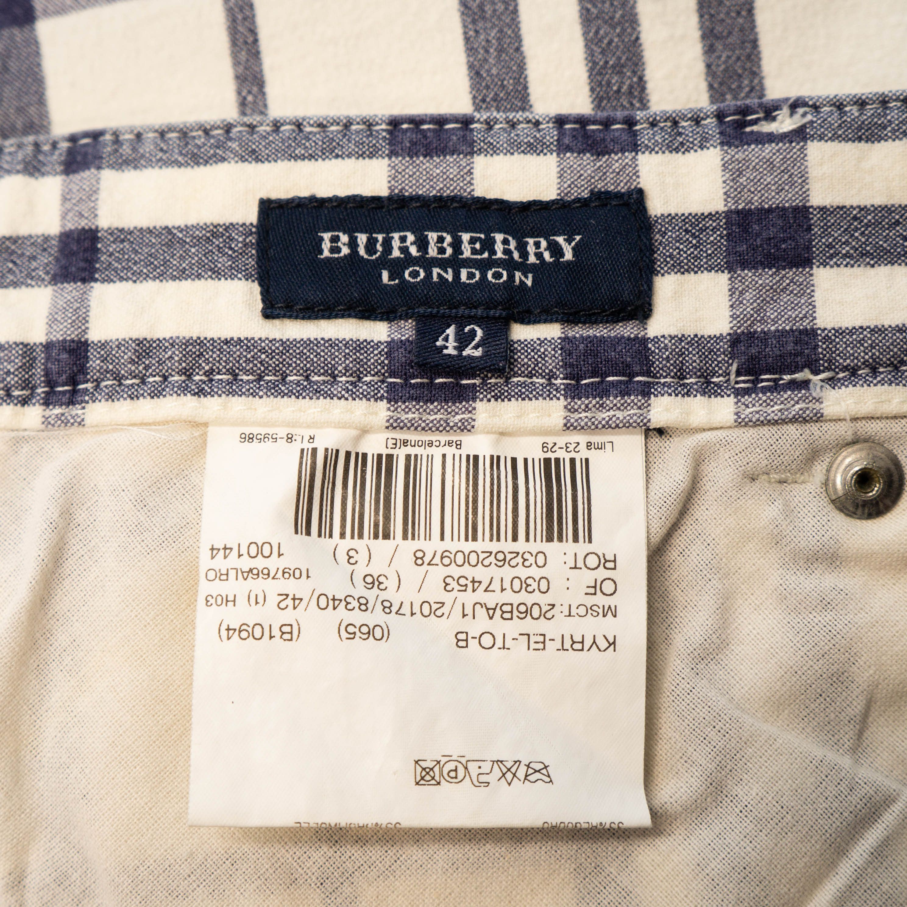 Burberry BURBERRY Check Monogram Women Shorts Vintage 00s Size 30" / US 8 / IT 44 - 8 Thumbnail