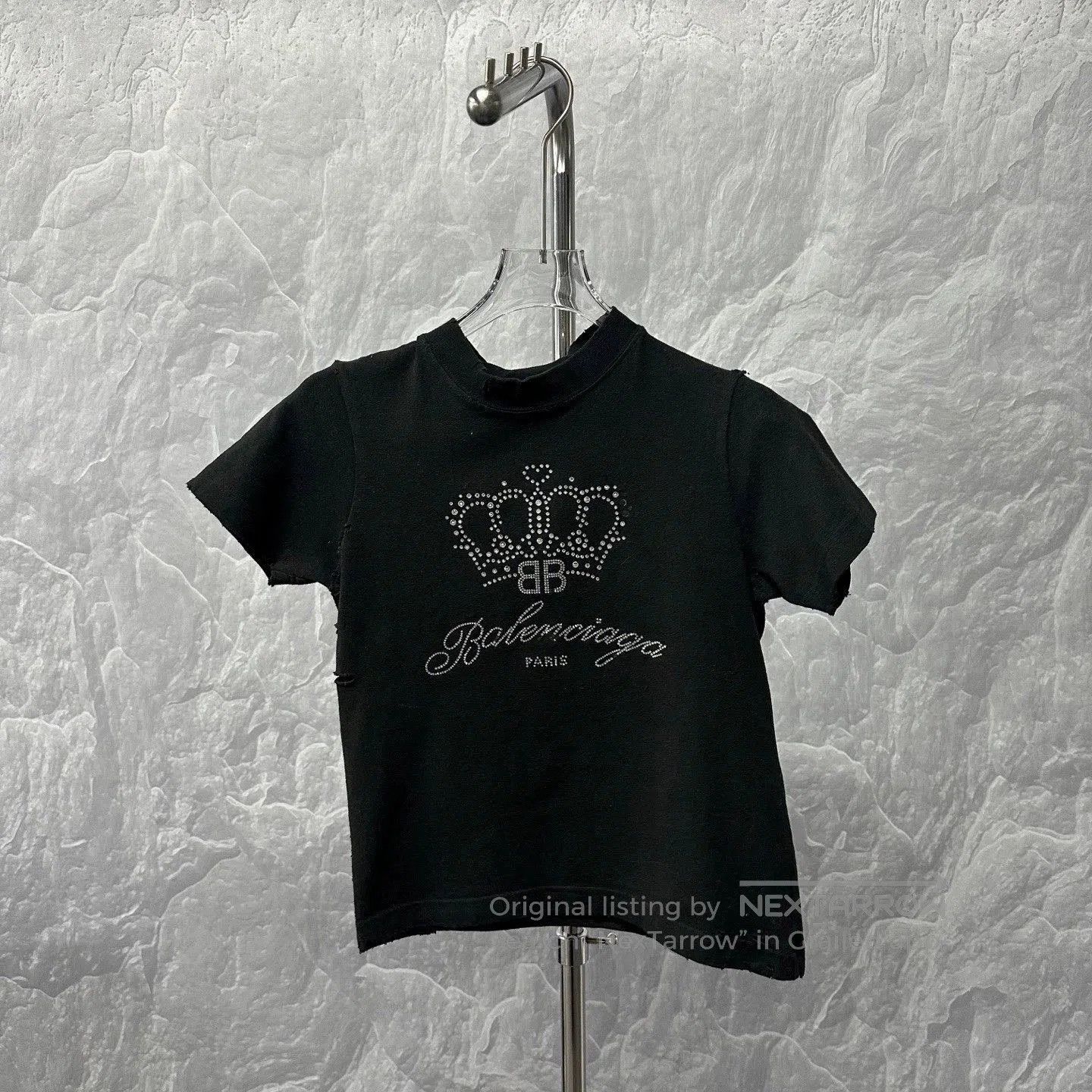 balenciaga diamond crown fitted t.