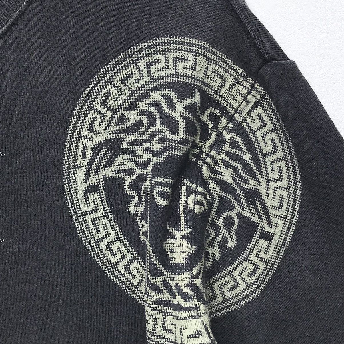 Versace Vintage 90s Versace Jeans Couture Shirt Versace Sunfaded Size US S / EU 44-46 / 1 - 13 Thumbnail