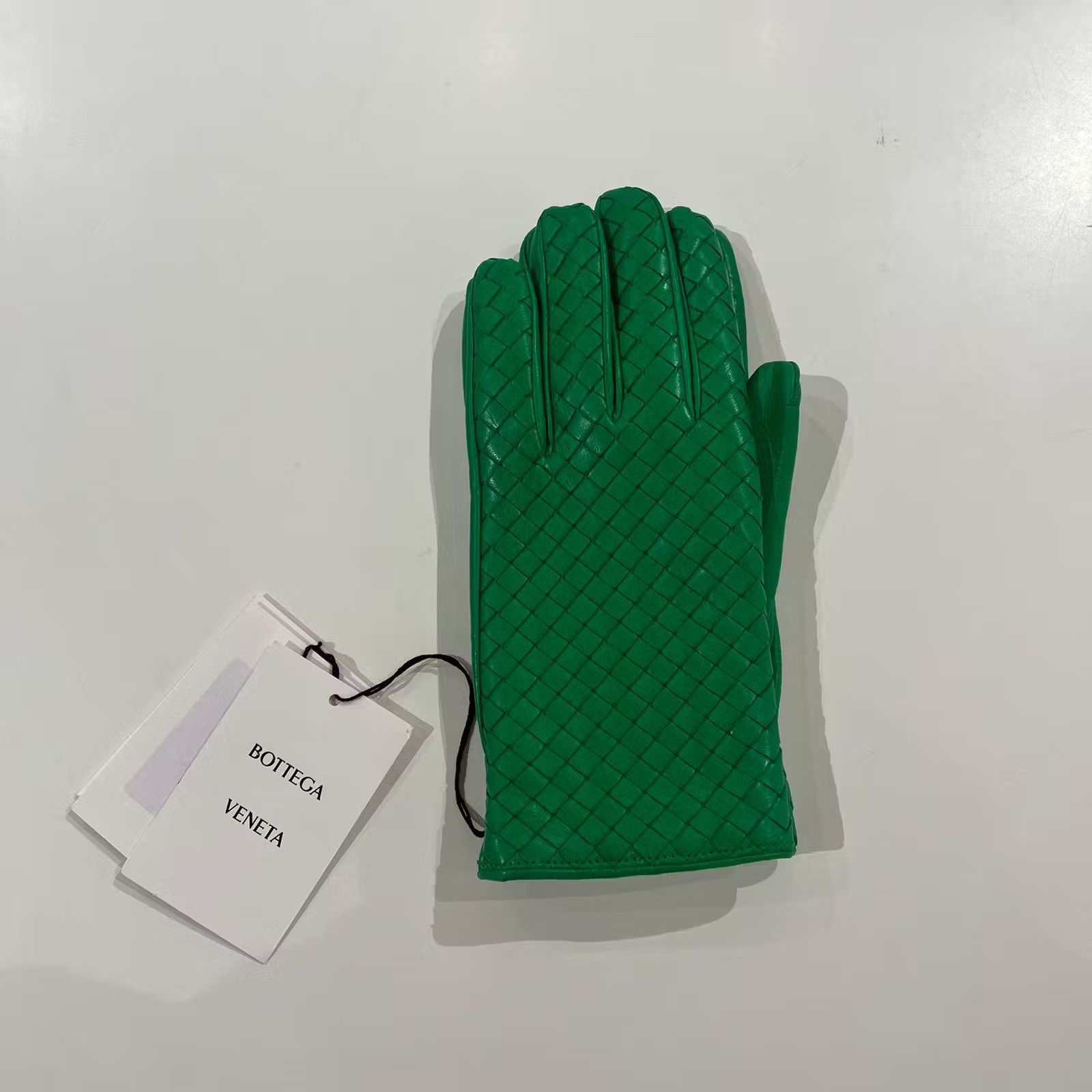 Bottega Veneta Bottega Veneta intrecciato Leather Gloves in Green Size:9.5 Size ONE SIZE - 2 Thumbnail