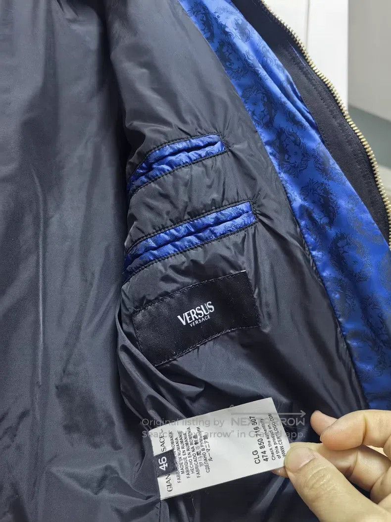 Versace Versace Blue jacquard down jacket Size M / US 6-8 / IT 42-44 - 4 Thumbnail