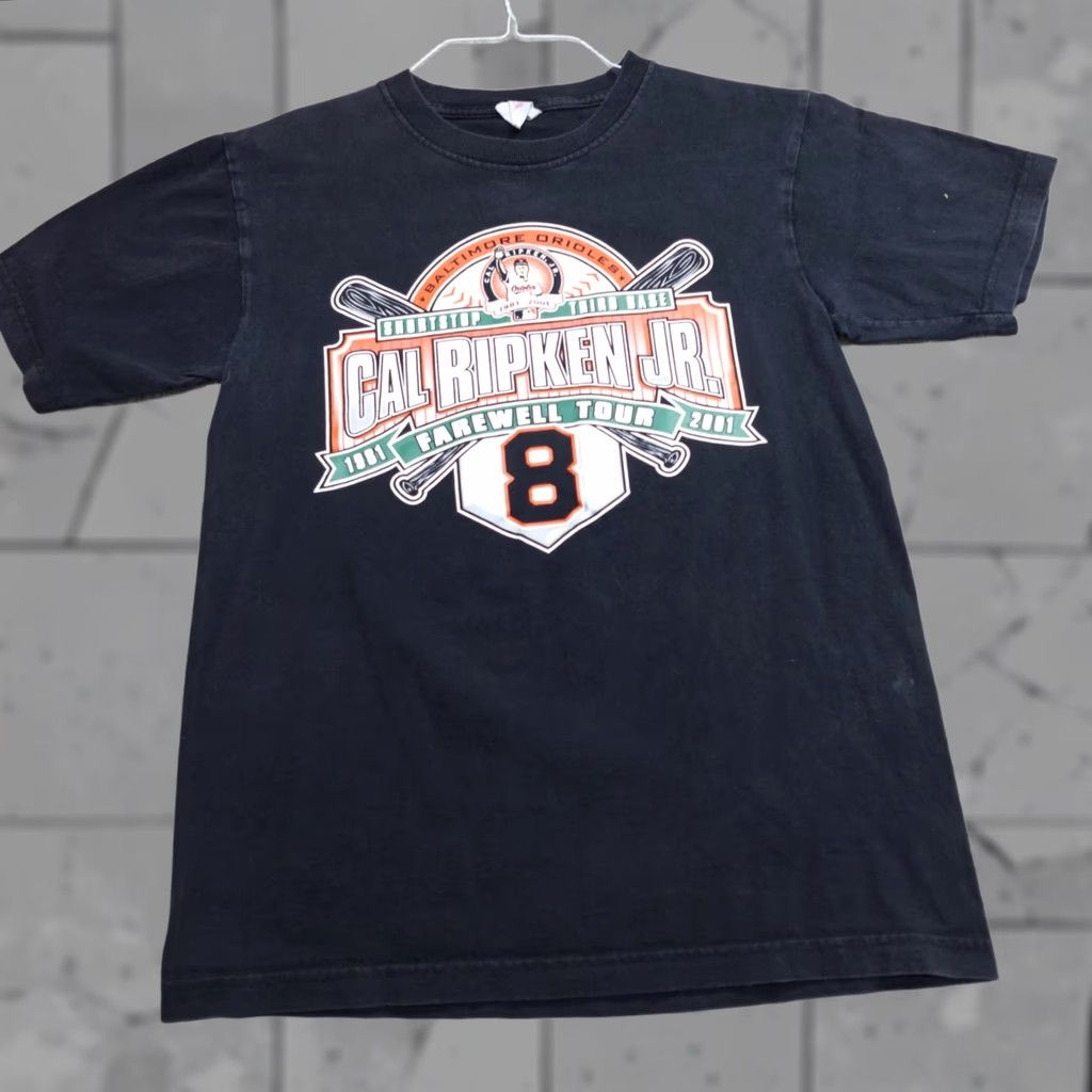Vintage VINTAGE Baltimore Orioles Shirt M Black Crew Neck Short Sleeve Cal Ripken Farewell Tour 2001 Mens Regular Size US M / EU 48-50 / 2 - 1 Thumbnail