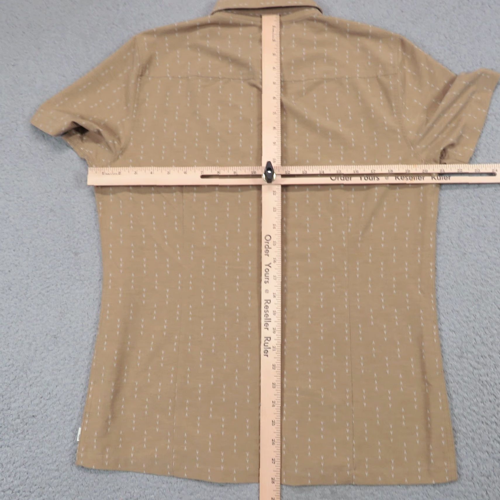 Vuori Vuori Shirt Mens Medium Bridge Button Down Tan Beige Print Tech Athleisure V184 Shirt Size US M / EU 48-50 / 2 - 6 Thumbnail