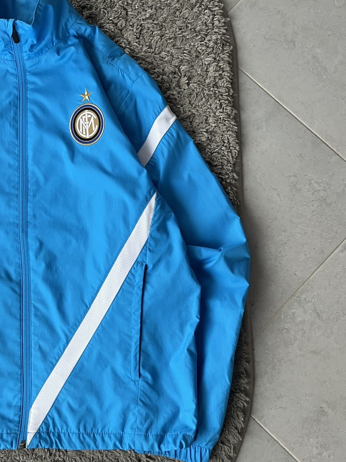Nike Vintage Streetwear Nike Soccer Jersey Inter Size US M / EU 48-50 / 2 - 3 Thumbnail