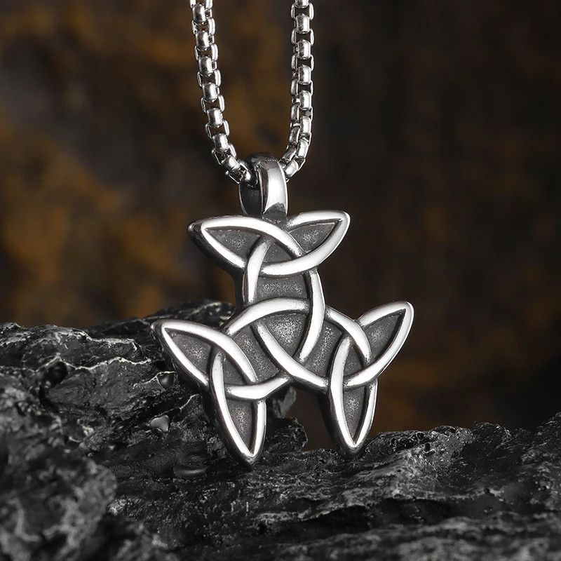 Jewelry × Vintage Trinity Celtic Knot Necklace Size ONE SIZE - 2 Thumbnail