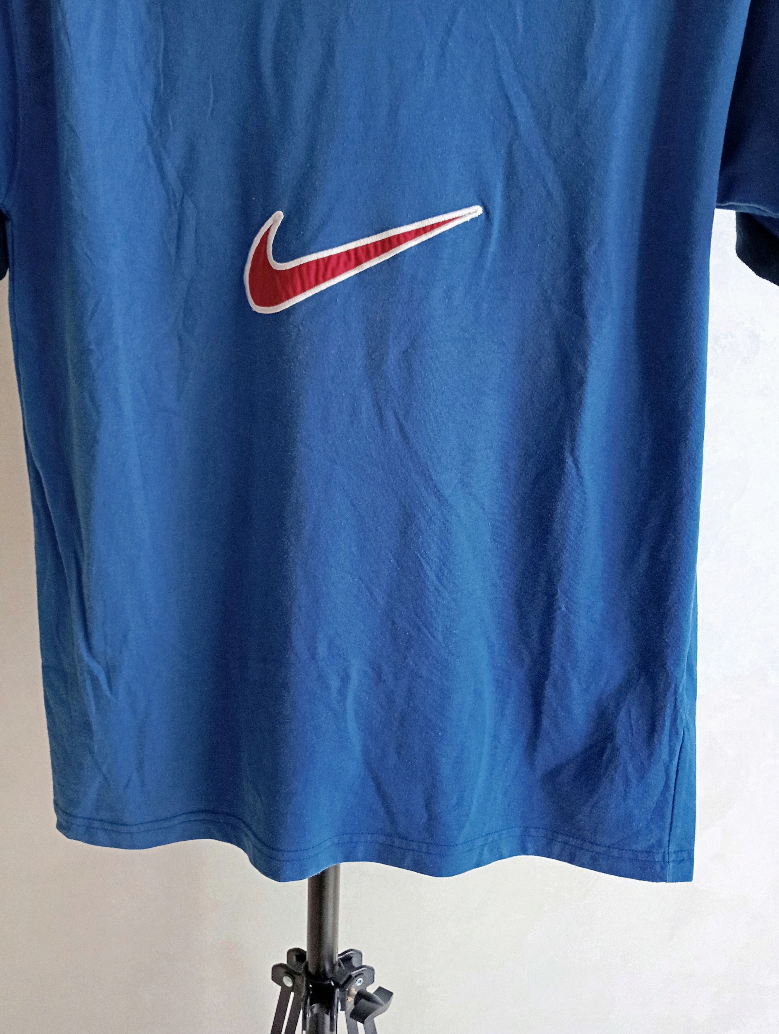 Nike × Vintage Nike Big Embroidered Logo Y2K Swoosh T-Shirt Size US M / EU 48-50 / 2 - 8 Thumbnail