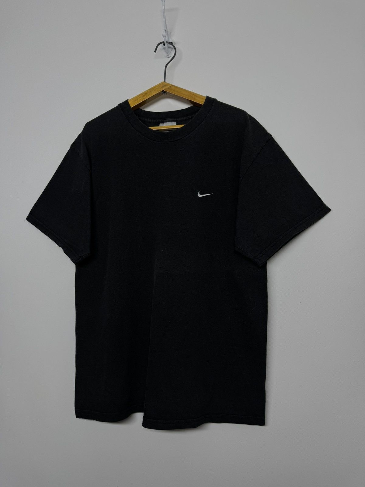 Nike Vintage Y2k Nike Swoosh Logo T-Shirt Size US M / EU 48-50 / 2 - 5 Thumbnail