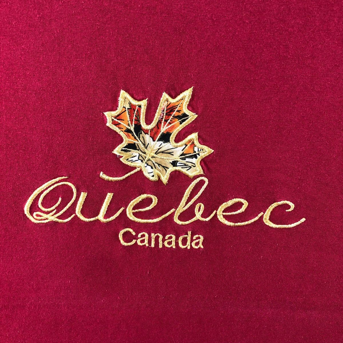 Vintage Vintage 90s QUEBEC Canada Tee Shirt Big Logo Embroidered Size US M / EU 48-50 / 2 - 3 Thumbnail
