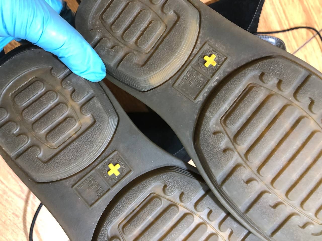 Dr. Martens Dr Martens Boots Size US 6 / IT 36 - 20 Thumbnail