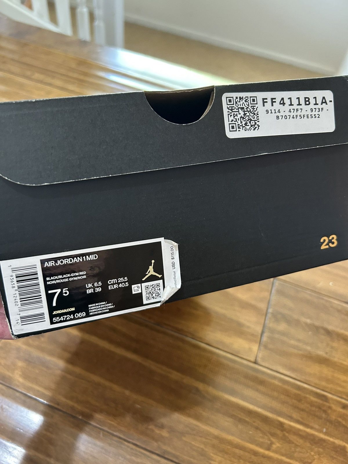 Jordan Brand Jordan 1 Mid Chicago Toe Black/Gym Red 554724 069 Size US 7.5 / EU 40-41 - 10 Thumbnail