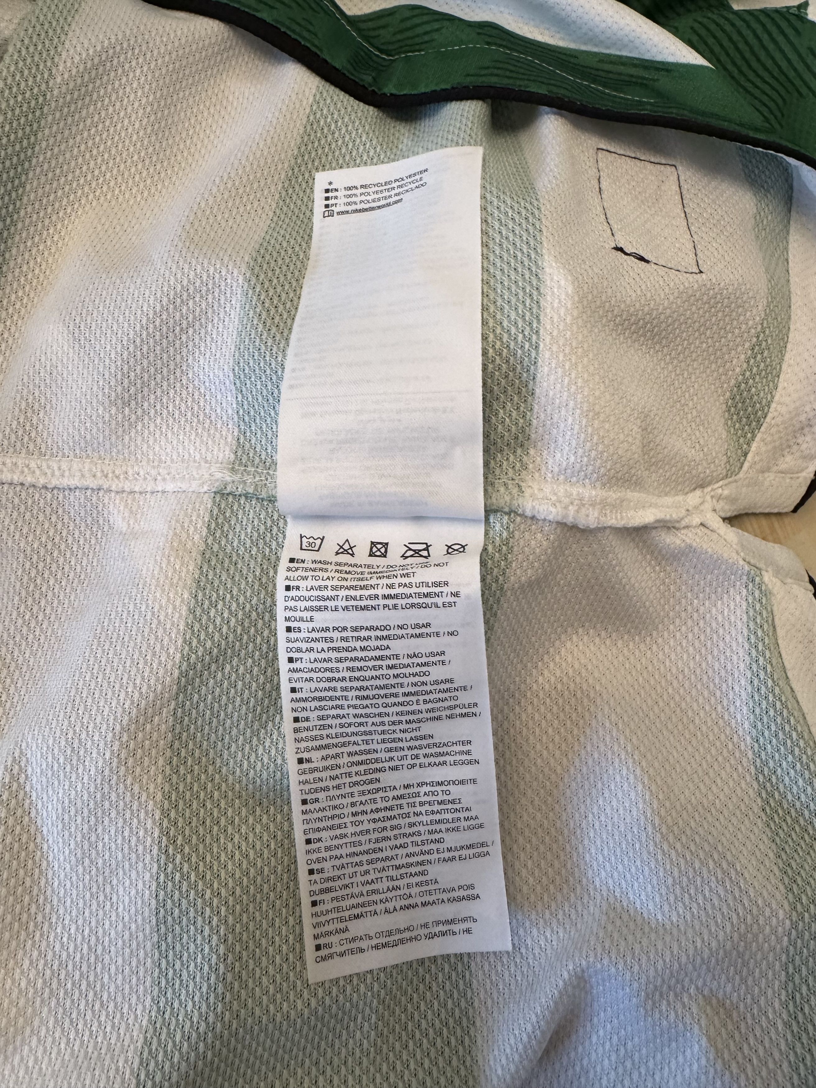 Nike Celtic 2010 2012 Nike Home Football Soccer Jersey Shirt Size US XL / EU 56 / 4 - 8 Thumbnail