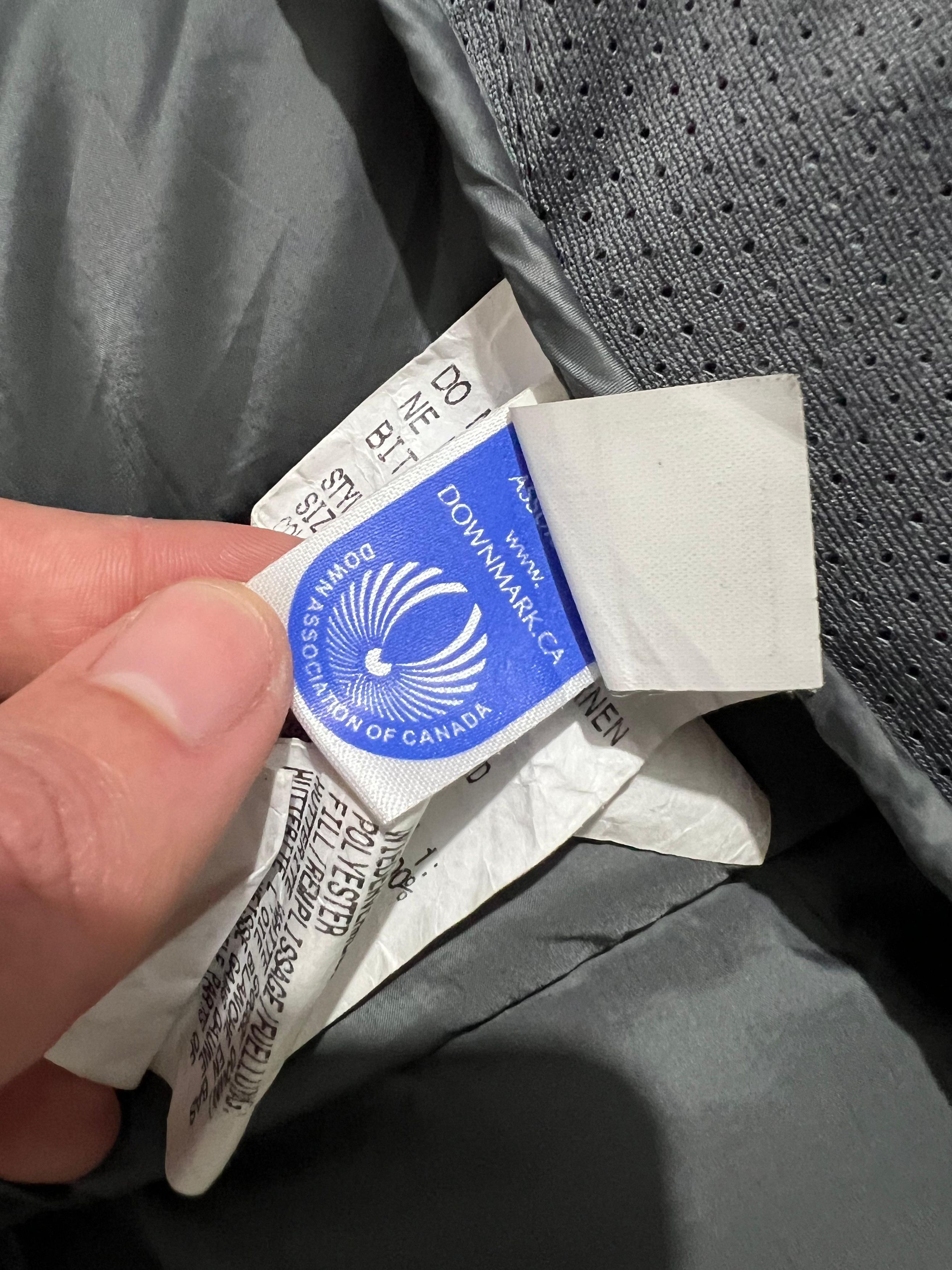 Canada Goose Canada Goose Hybridge Graphite/Red jacket Size US L / EU 52-54 / 3 - 12 Thumbnail
