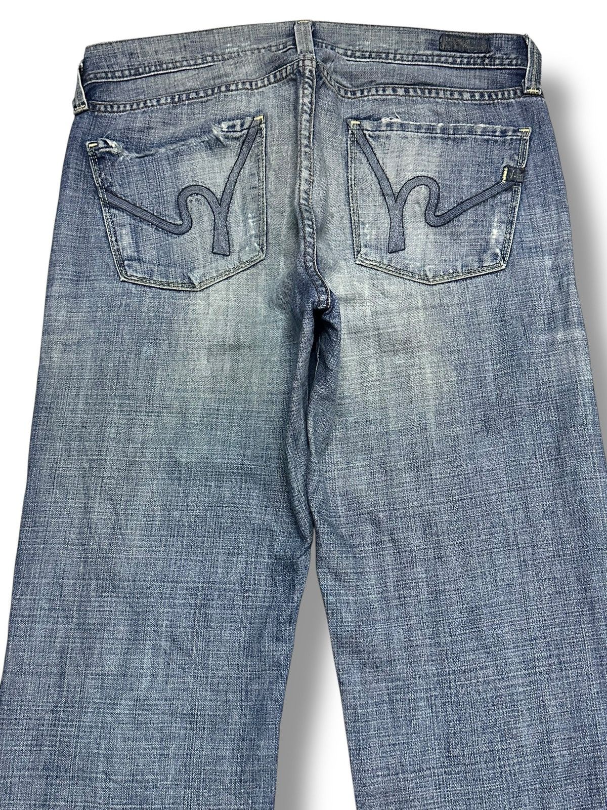 Citizens Of Humanity Citizen of Humanity Distressed Jeans Bootcut and Faded Wash Size US 32 / EU 48 - 5 Thumbnail