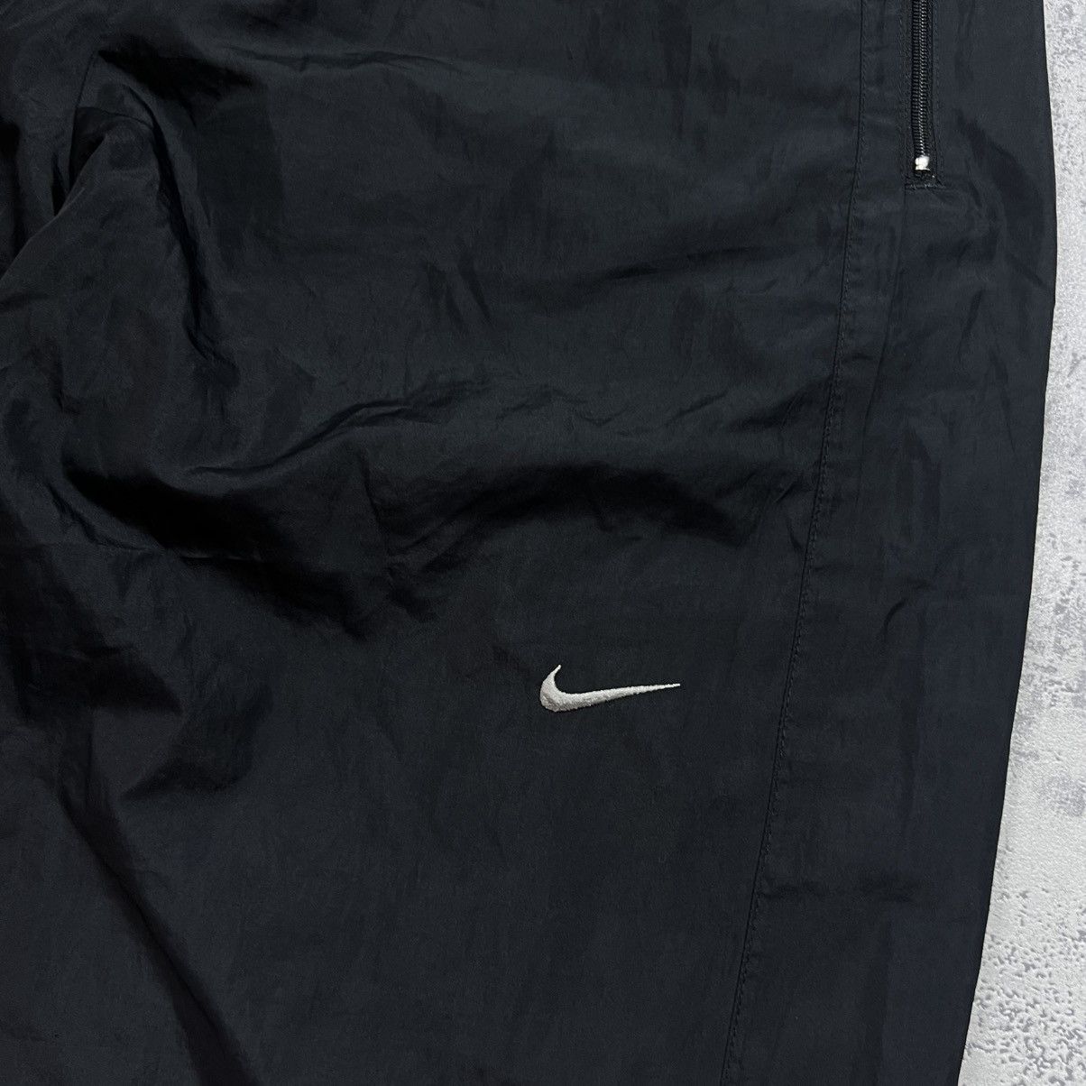Nike 90s NIKE SWOOSH VINTAGE PARACHUTE Y2K GORPCORE RETRO PANTS Size US 32 / EU 48 - 4 Thumbnail