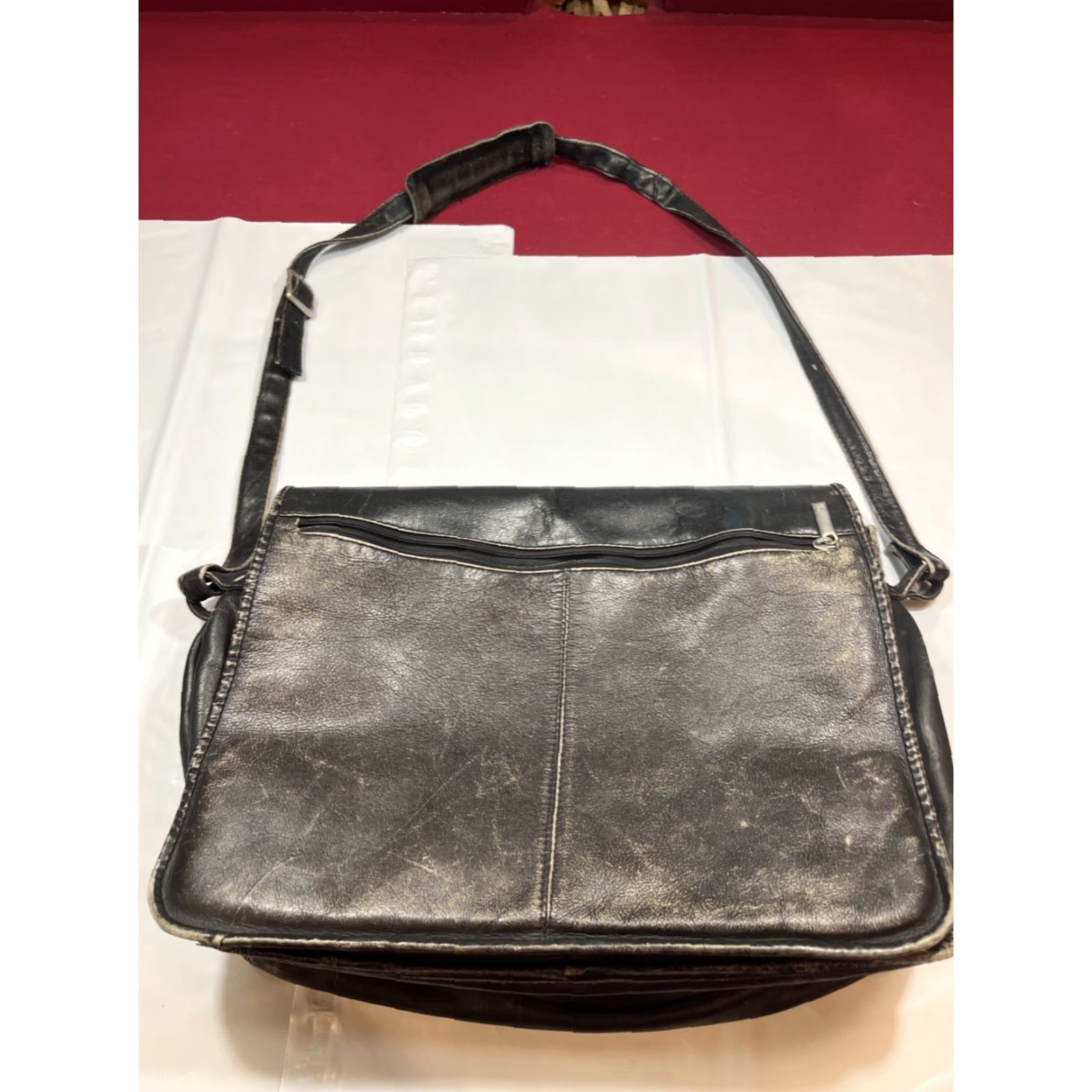 Vintage VINTAGE Wilson Leather BLACK Messenger Bag Distressed Grunge Leather Crossbody 16x11 1990s Women Men Unisex Adults Bag Movie Moto Office School Work Size ONE SIZE - 2 Thumbnail