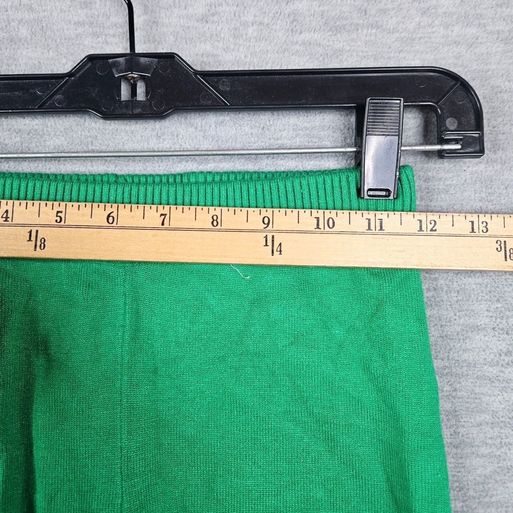Vintage HIGH Princess Polly Green Selba Sweater Pull On High Rise Shorts XS/S Womens Regular Green solid 90s theme? Size XS / US 0-2 / IT 36-38 - 5 Thumbnail