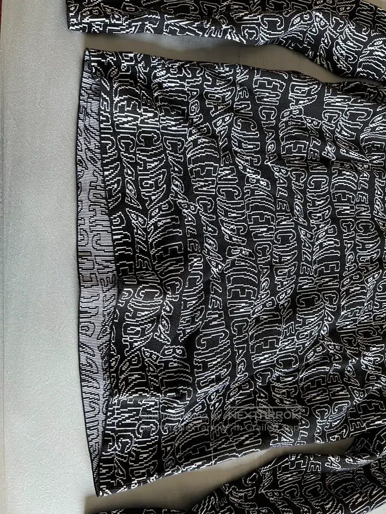 Balenciaga Balenciaga Men's thin sweater Size US L / EU 52-54 / 3 - 2 Thumbnail
