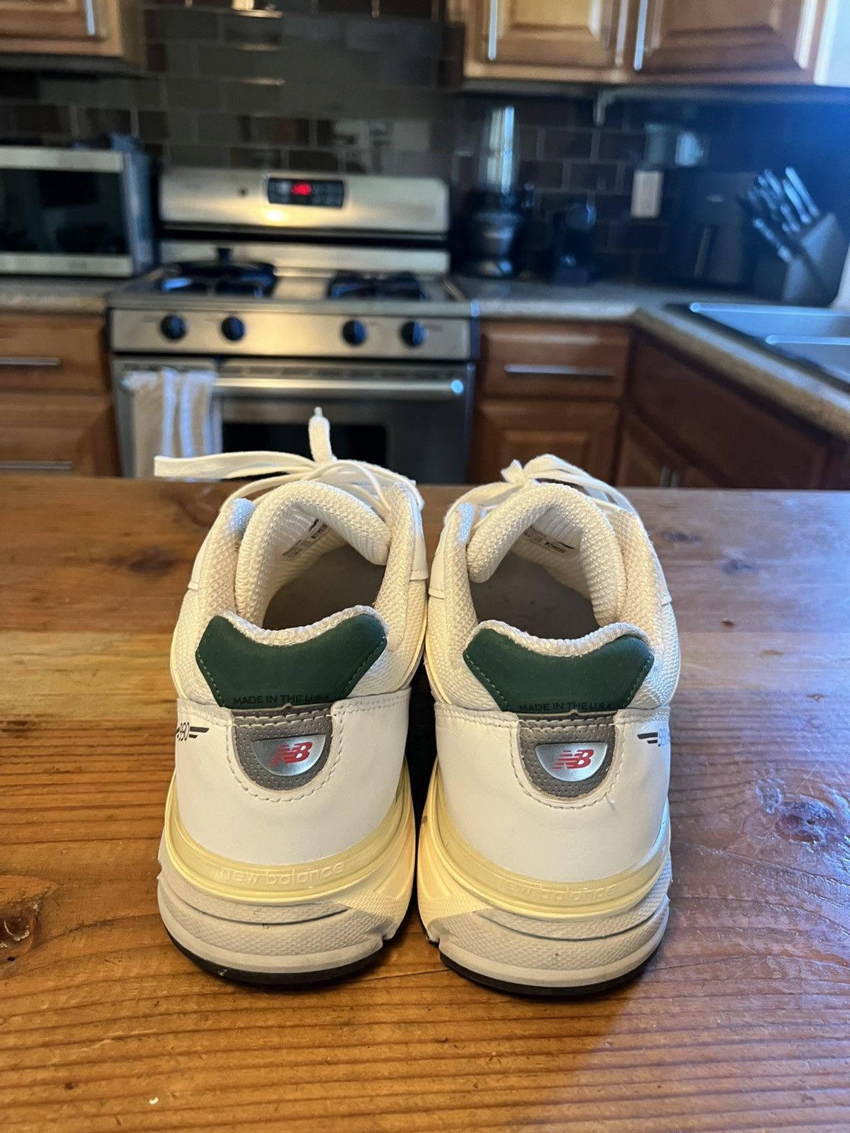 New Balance New Balance 990v4 White Green Made in USA Size US 11 / EU 44 - 4 Thumbnail