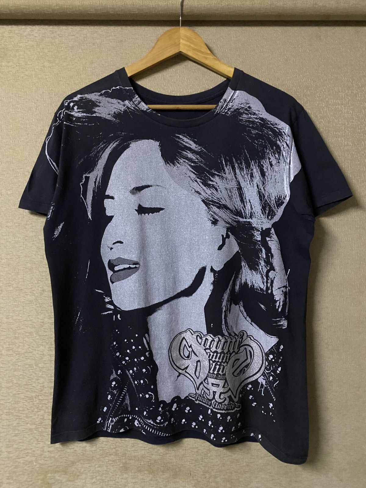 Japanese Brand DALUC Ayumi Hamasaki Countdown Live 2009 Japan Tees Size US M / EU 48-50 / 2 - 1 Thumbnail
