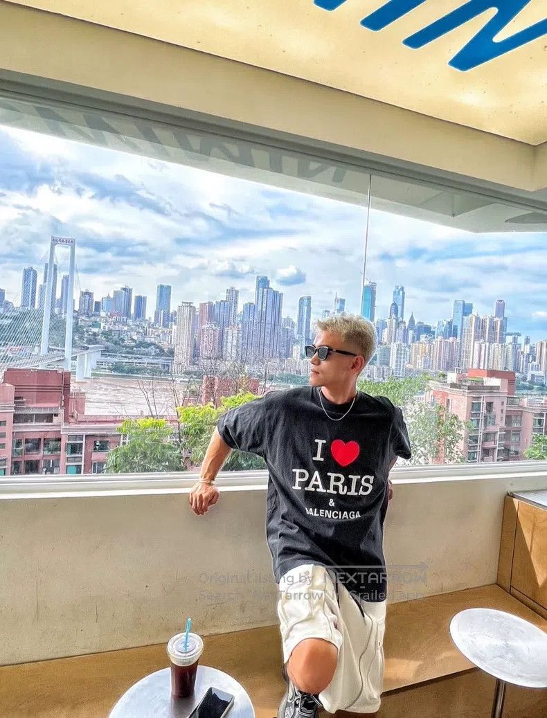 Balenciaga Balenciaga Heart Letter Pattern Printed Round Neck Casual Size US S / EU 44-46 / 1 - 7 Thumbnail