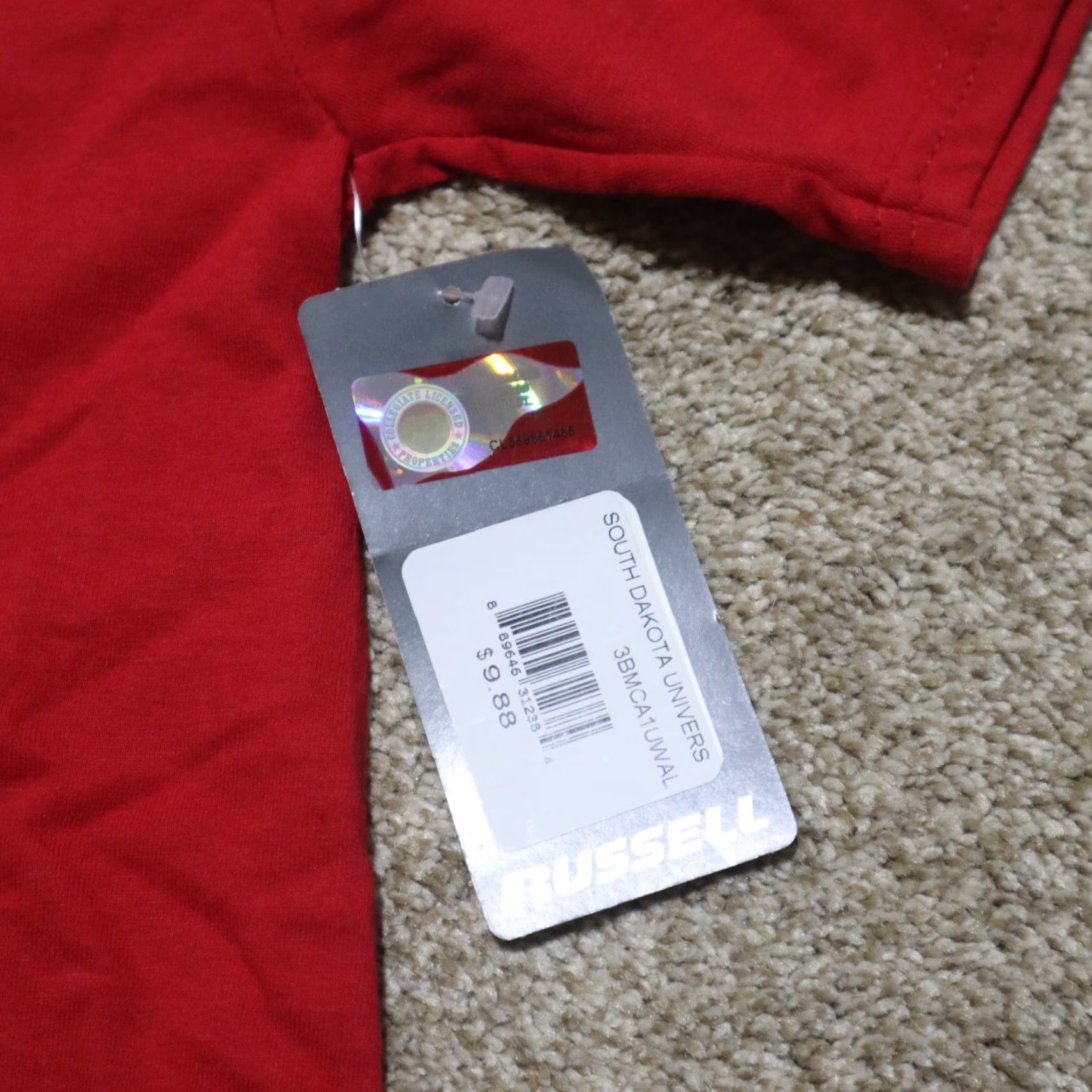 Vintage VINTAGE Russell Shirt M Red Russell South Dakota Coyota University T-Shirt Mens (Note: ensure no extra punctuation) Size US M / EU 48-50 / 2 - 5 Thumbnail