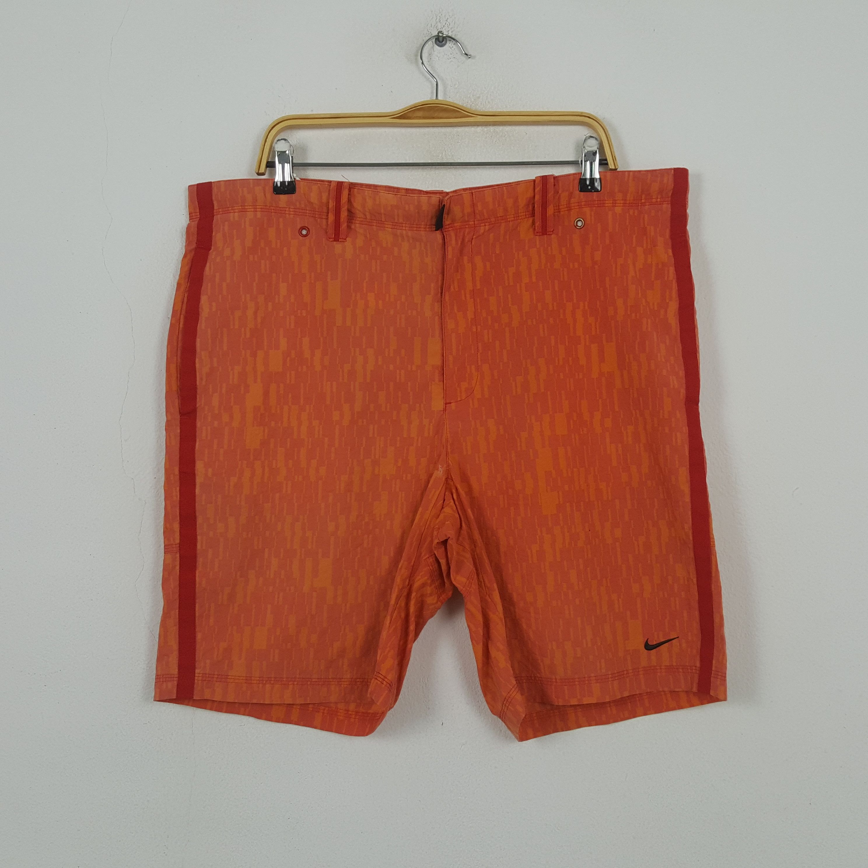 Nike Vintage Nike Sportswear Style Short Pants RR5 Size US 40 / EU 56 - 1 Thumbnail