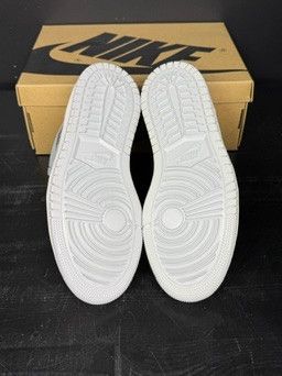 Jordan Brand Air Jordan 1 High Zoom Air CMFT "London" - Size 6 Size US 6 / EU 39 - 4 Thumbnail