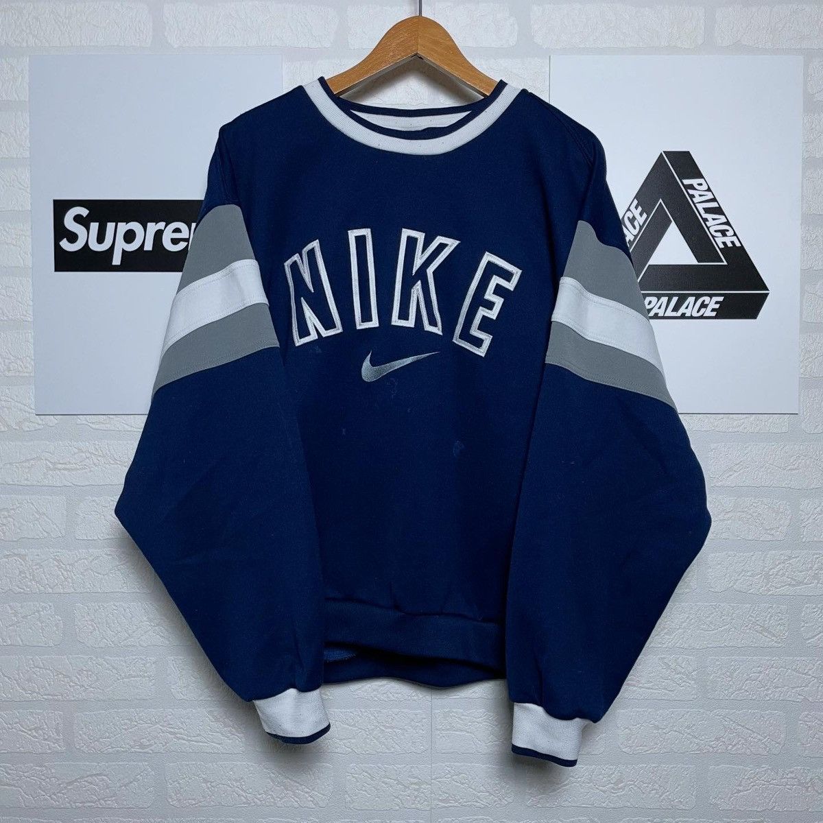 Nike Sweatshirt Nike Vintage Big Central Logo Size US M / EU 48-50 / 2 - 1 Thumbnail