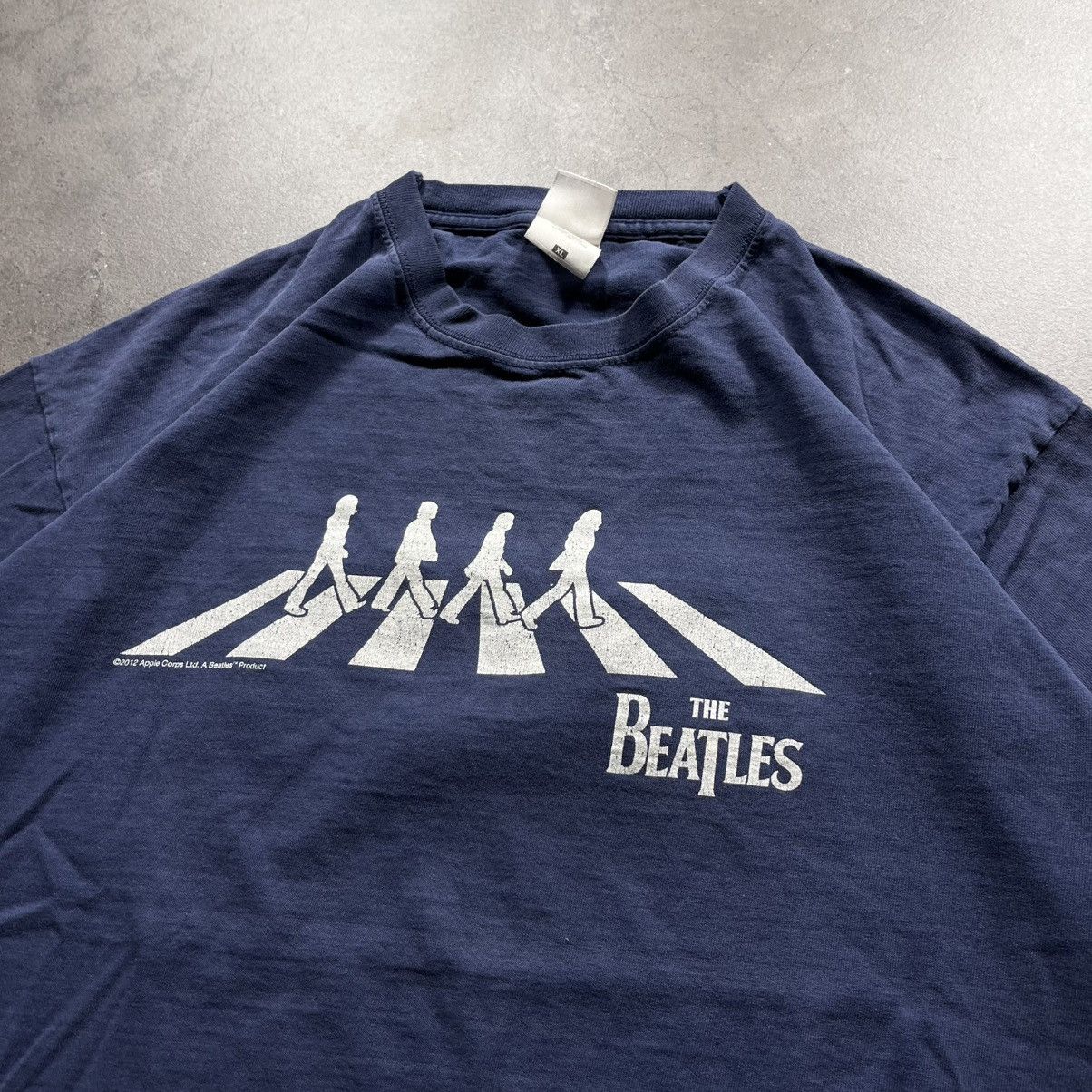 Apple Vintage 00s The Beatles abbey road apple rock metal band tee Size US XL / EU 56 / 4 - 6 Thumbnail