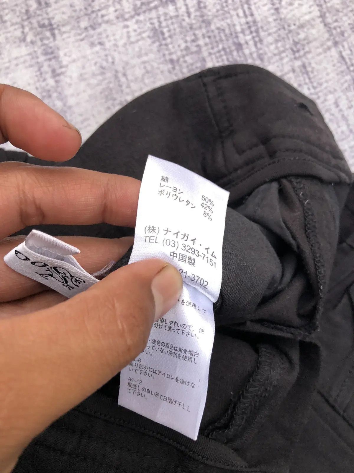 Japanese Brand × Vintage Black Cargo Pants Zipper Leg Skinny Trousers Multi Pocket Size US 26 / EU 42 - 9 Thumbnail