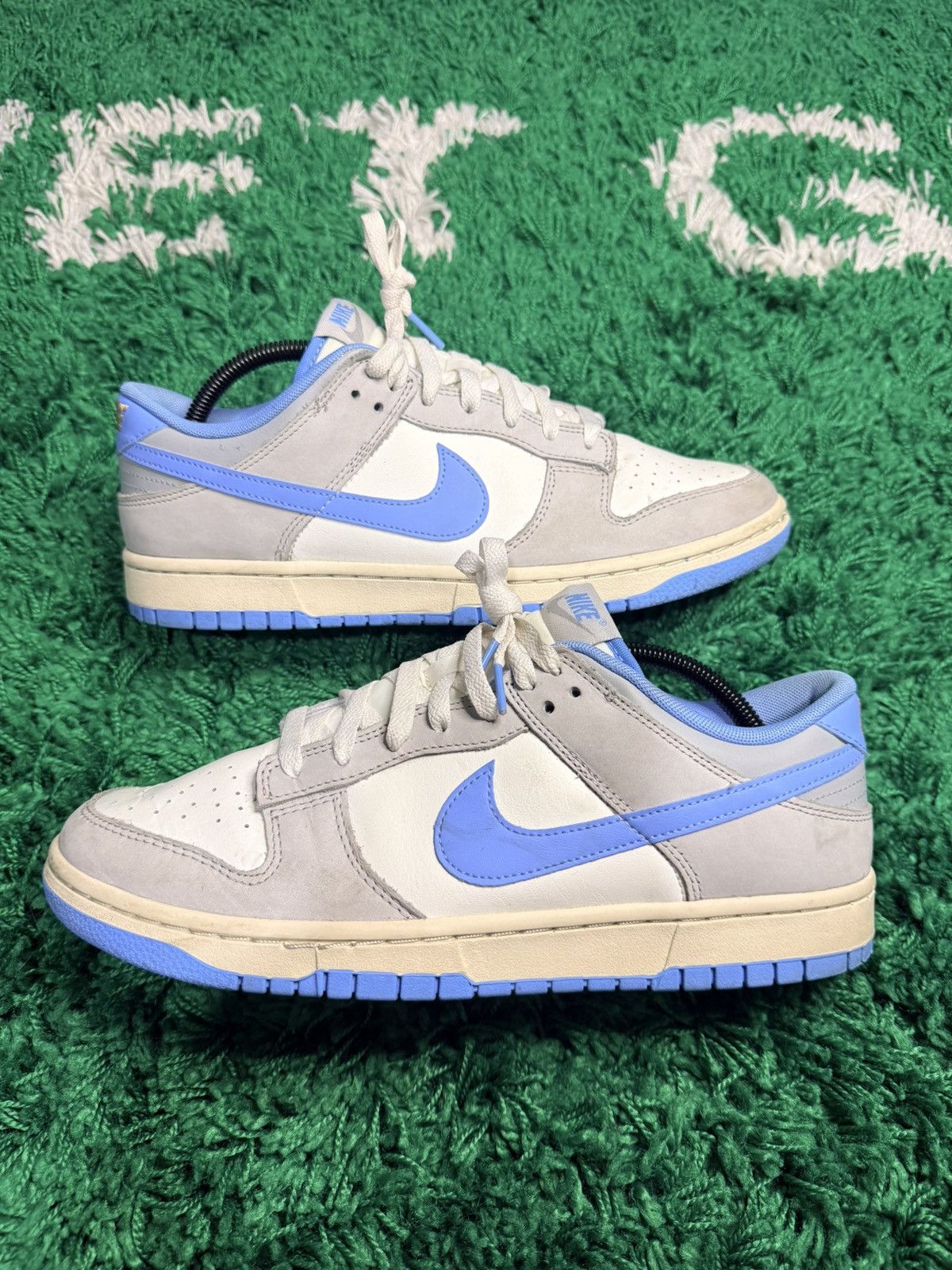 Nike Nike Dunk SB Low Men's Size 10 Sail/University Blue Size US 10 / EU 43 - 1 Thumbnail