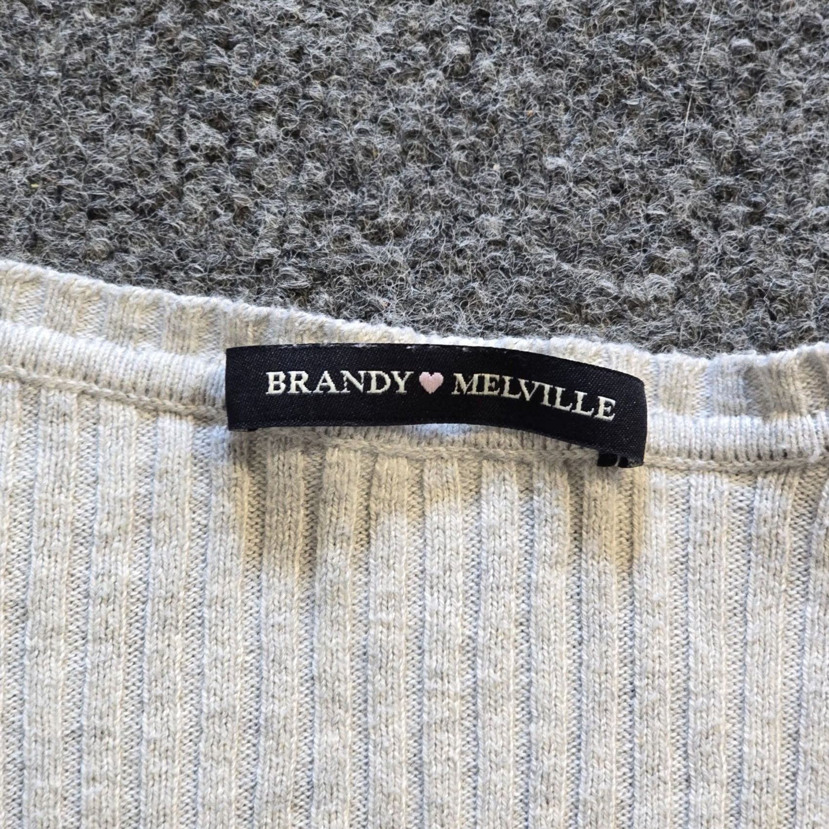 Brandy Melville Brandy Melville Sweater Womens One Size Gray Ribbed Knit Cropped Casual Minimal Pullover V-Neck Long Sleeve Knit Shirt Womens Size ONE SIZE - 3 Thumbnail