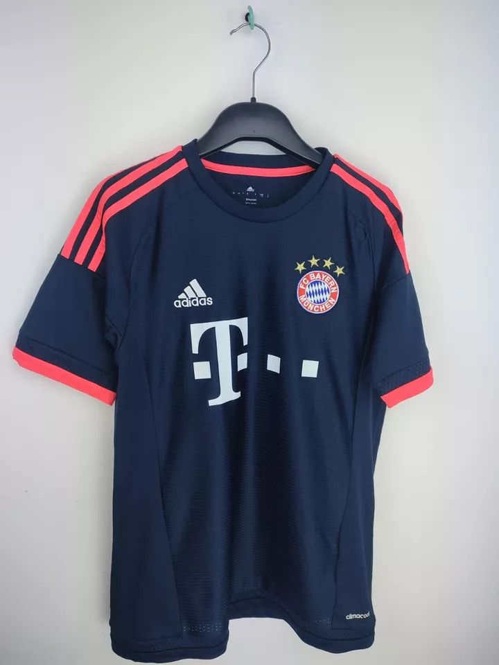 Adidas 2015/16 FC Bayern Munich Munchen third FOOTBALL Kit SHIRT Size US S / EU 44-46 / 1 - 1 Thumbnail