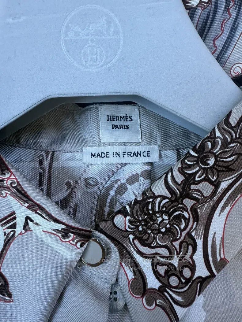 Hermes Hermes Silk Shirt, Size 36, Grey Mule Print, 100% Silk Fab Size XS / US 0-2 / IT 36-38 - 3 Thumbnail