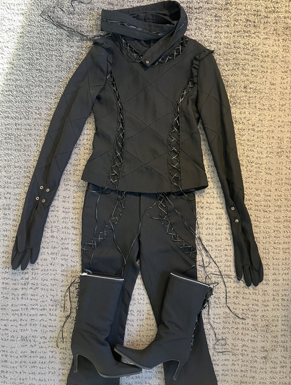 Undercover SUPER RARE Undercover Fall 2006 “Guru Guru” look 16 ensemble Size S / US 4 / IT 40 - 3 Thumbnail
