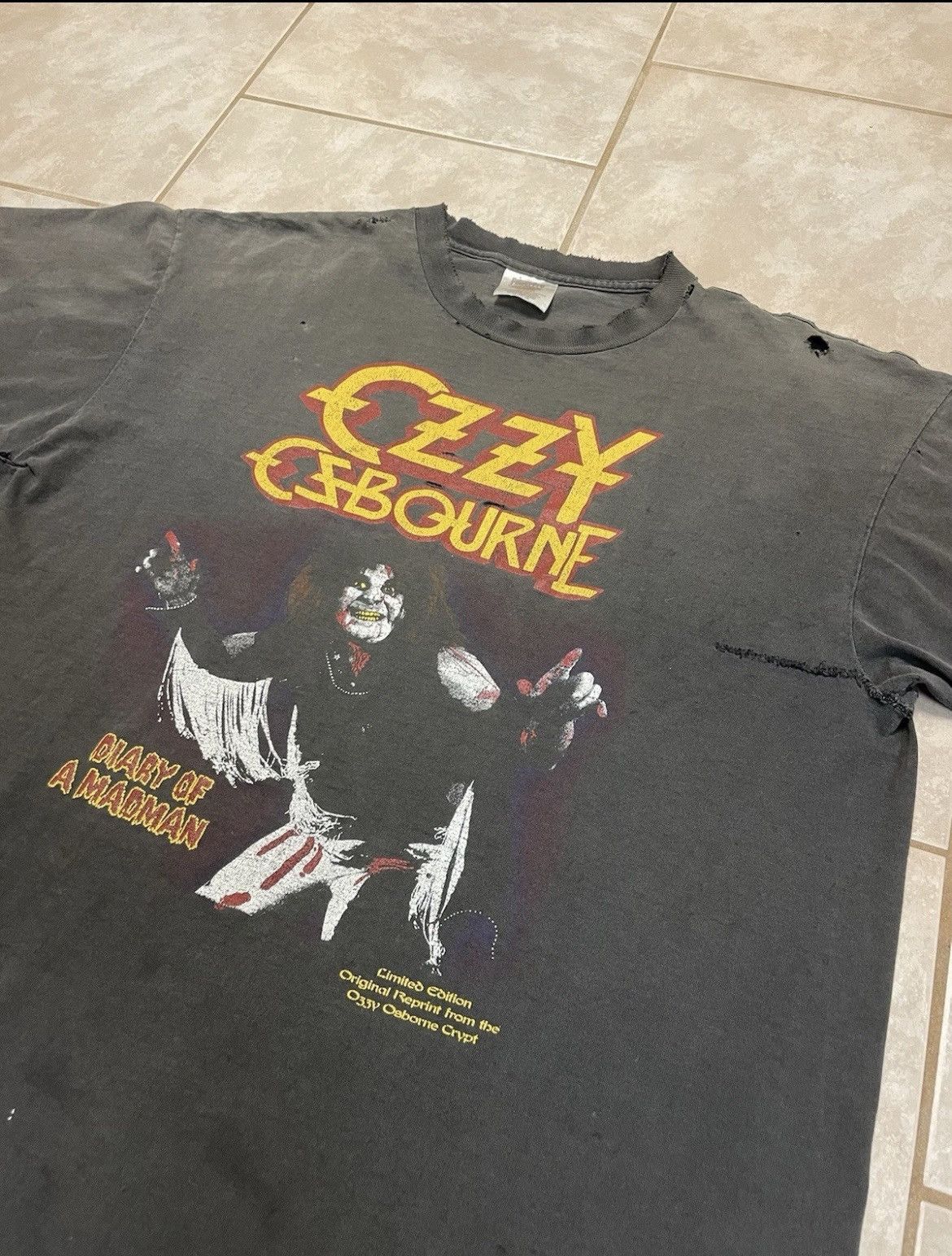 Ozzy Osbourne Vintage Ozzy Osbourne Diary Of A Madman XL Thrashed Faded Size US XL / EU 56 / 4 - 3 Thumbnail
