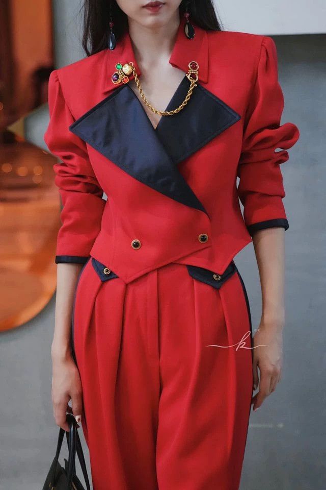 Emanuel Ungaro Ungaro Parallele Paris Red Black Wool Glass Button Suit Size S / US 4 / IT 40 - 2 Thumbnail