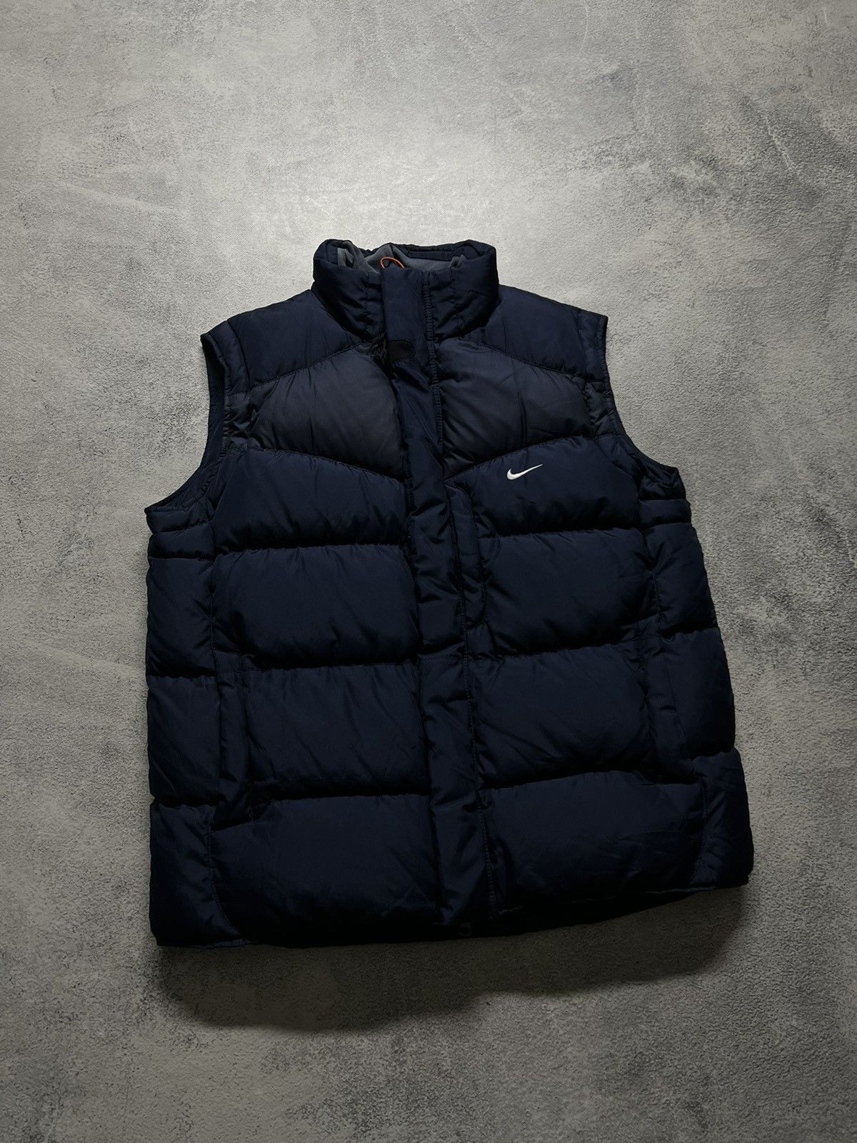 Vintage Vintage Y2K Nike Nylon Puffer Vests 00’s Size US M / EU 48-50 / 2 - 1 Thumbnail