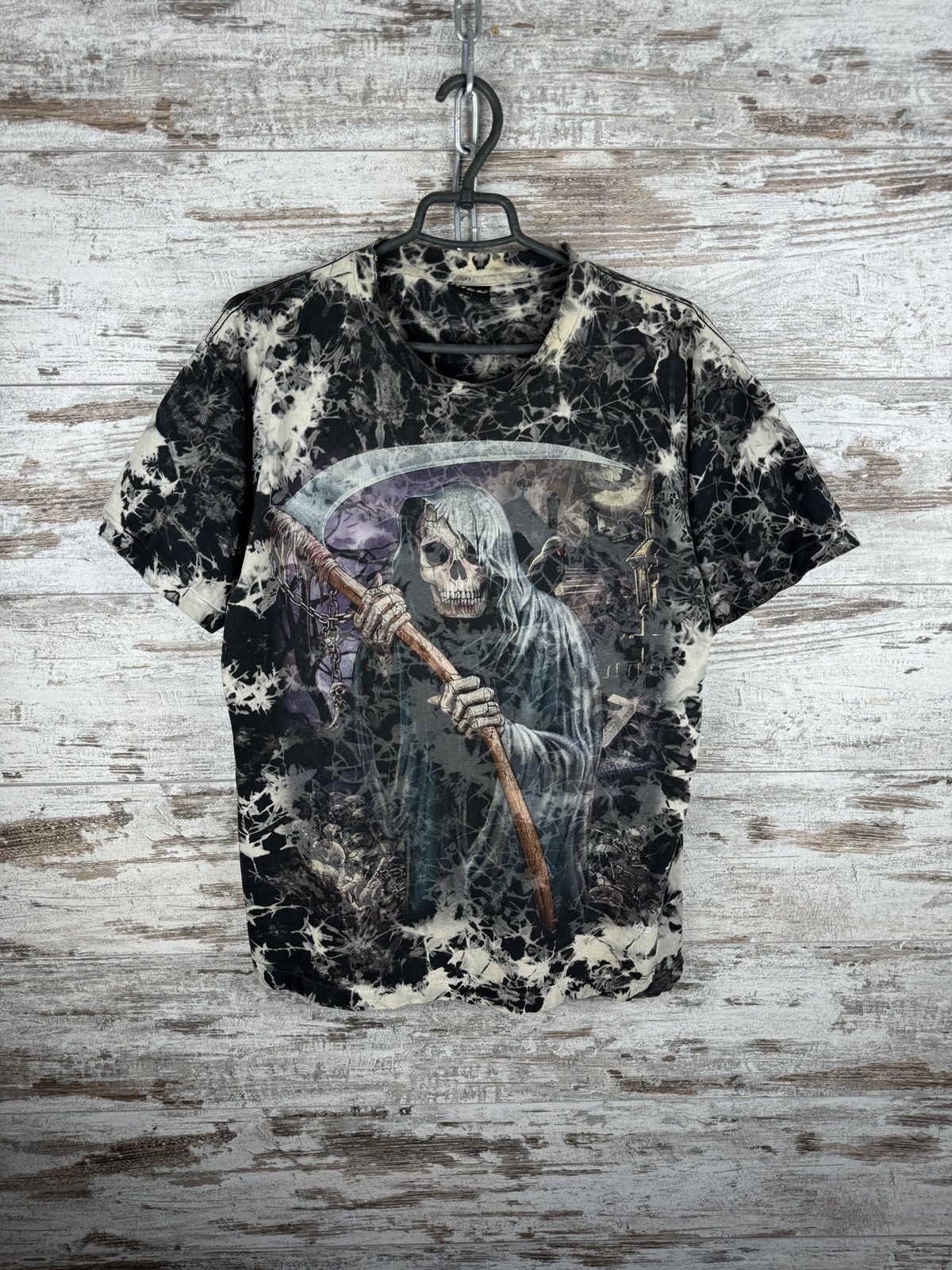 Japanese Brand Mens Vintage Wild skulls T-shirt spiral y2k rap affliction Size US L / EU 52-54 / 3 - 1 Thumbnail