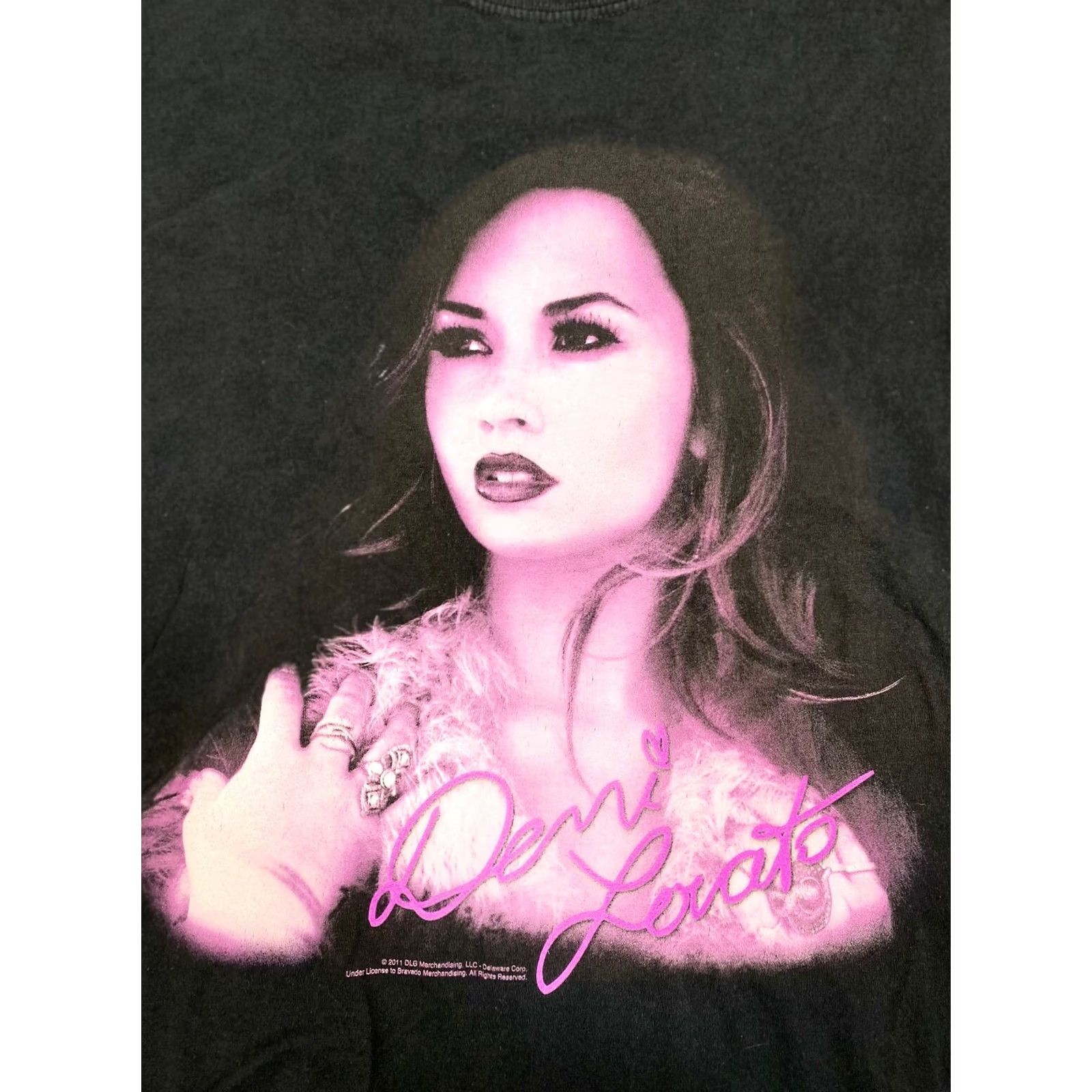 Gildan Demi Lovato Concert T Shirt Black Size M WOMEN Ladies Short Sleeve Gildan T-Shirt 2844 Size M / US 6-8 / IT 42-44 - 2 Thumbnail