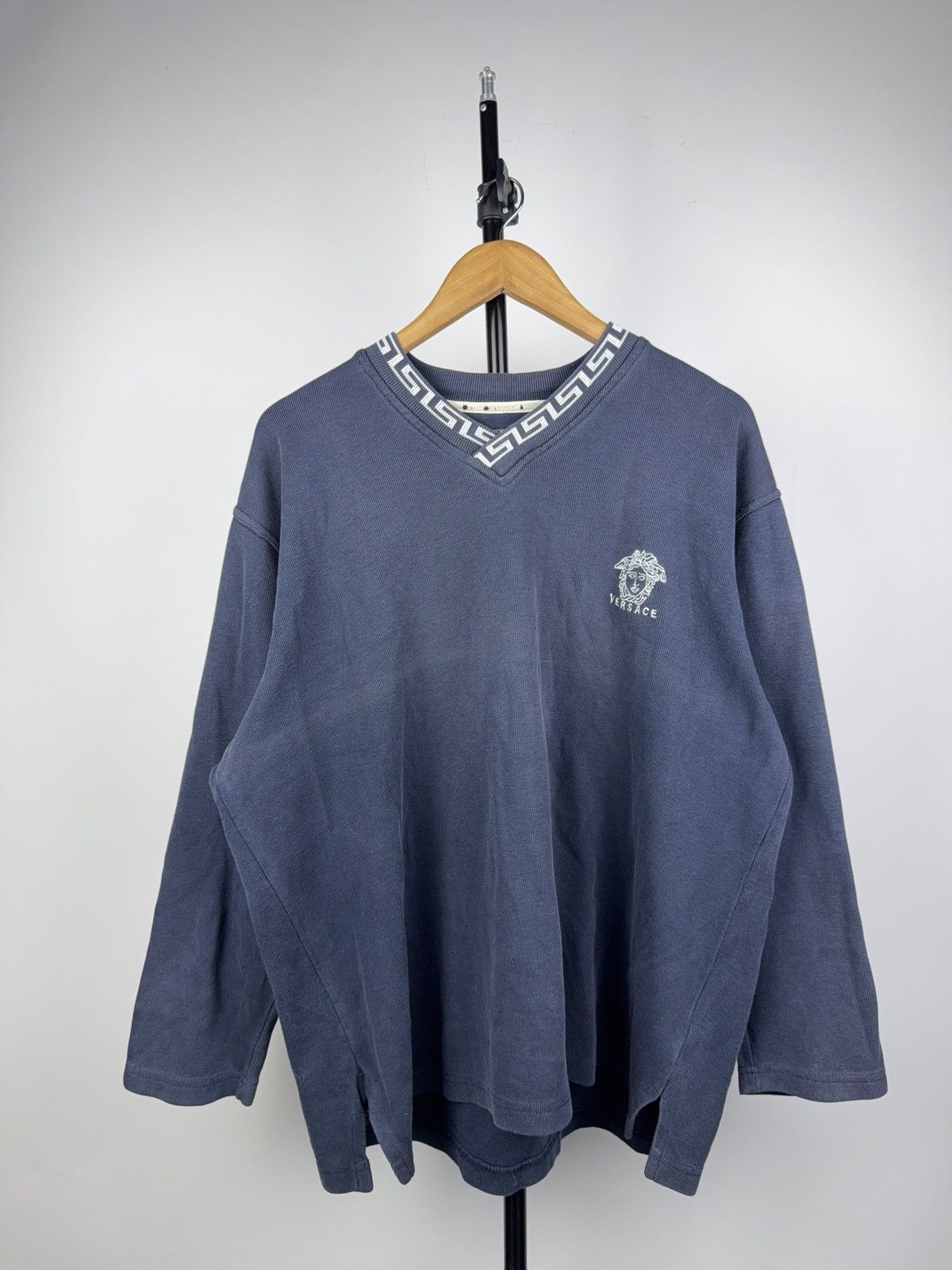 Versace Jeans Couture Vintage 90s Faded Versace Jeans Couture Medusa Knit Sweater Size US L / EU 52-54 / 3 - 1 Thumbnail