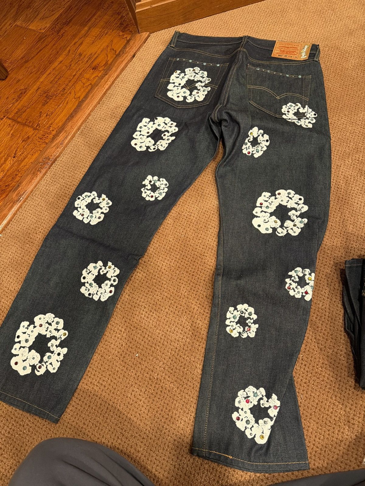 DENIM TEARS Denim tears rhinestone raw jeans Size US 36 / EU 52 - 2 Thumbnail