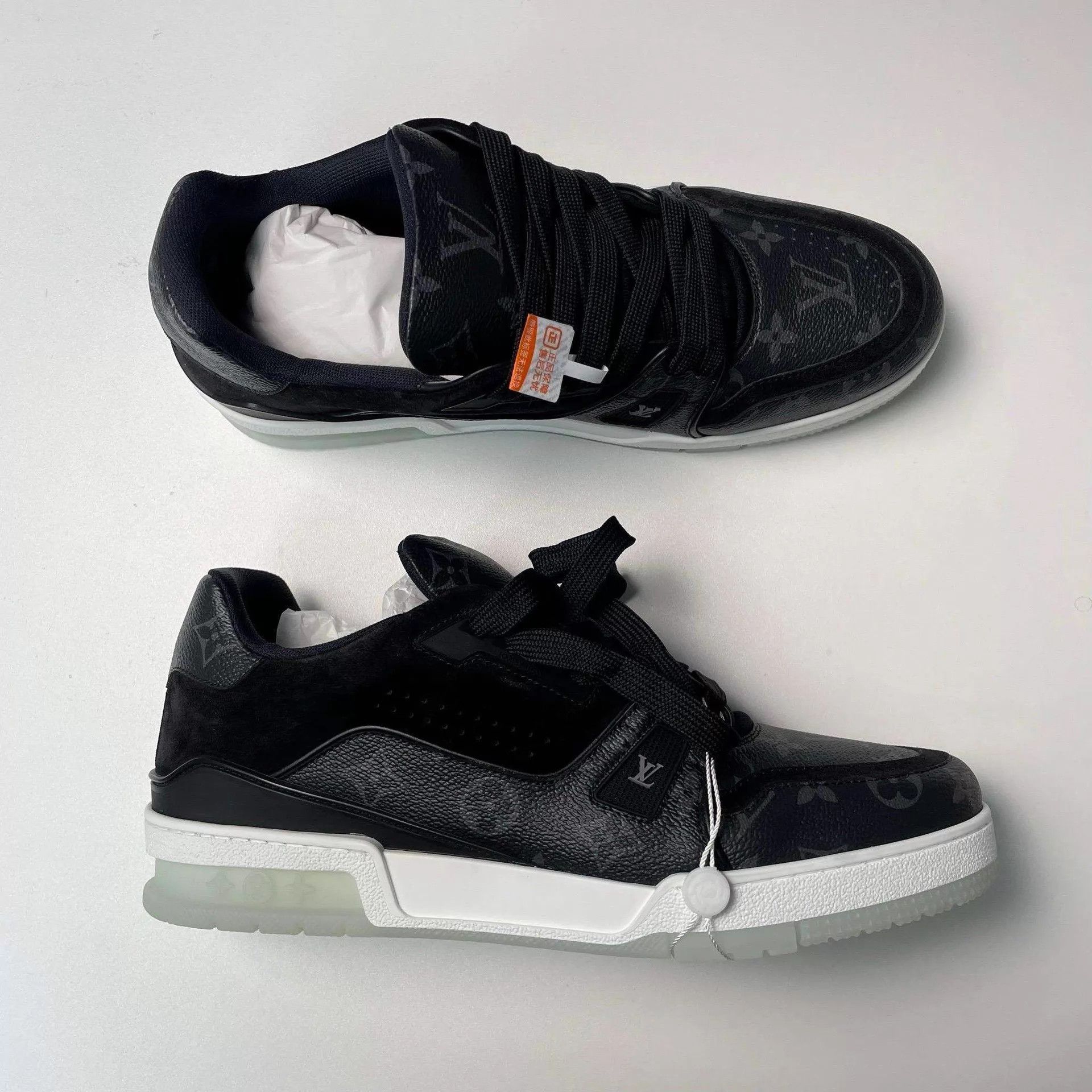 Louis Vuitton Louis Vuitton Black Monogram 23 Sneaker Size 9 Size US 9 / EU 42 - 7 Thumbnail