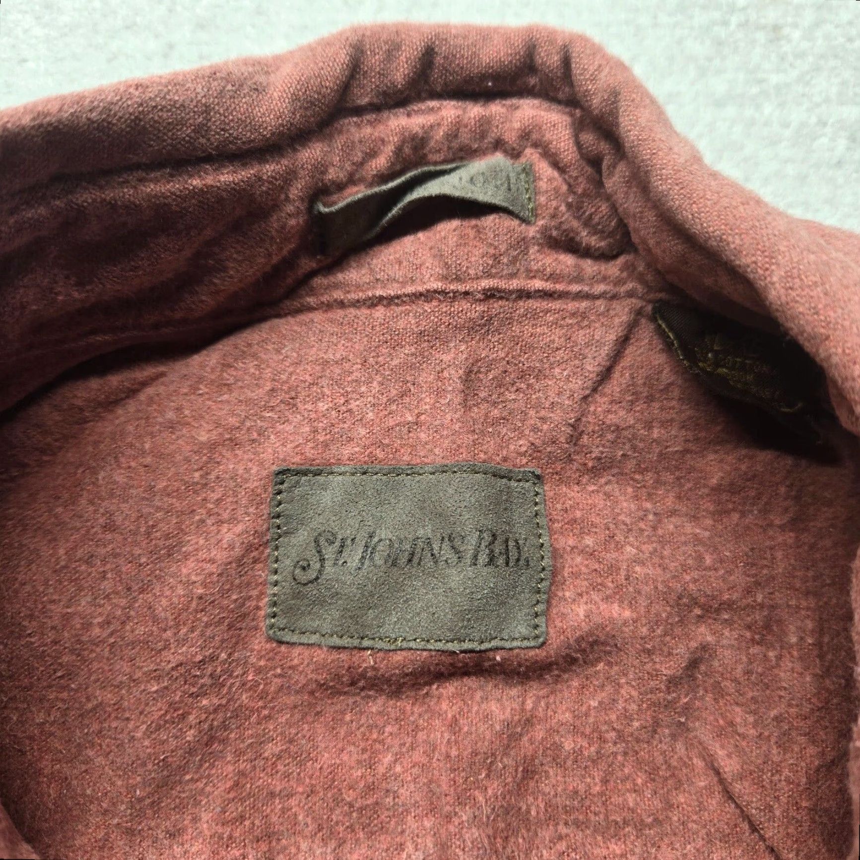 Vintage VINTAGE St. John's Bay Men's Button-Up Shirt Long Sleeve Fall Winter XL Red Chamois Cloth Outdoor Size US XL / EU 56 / 4 - 3 Thumbnail