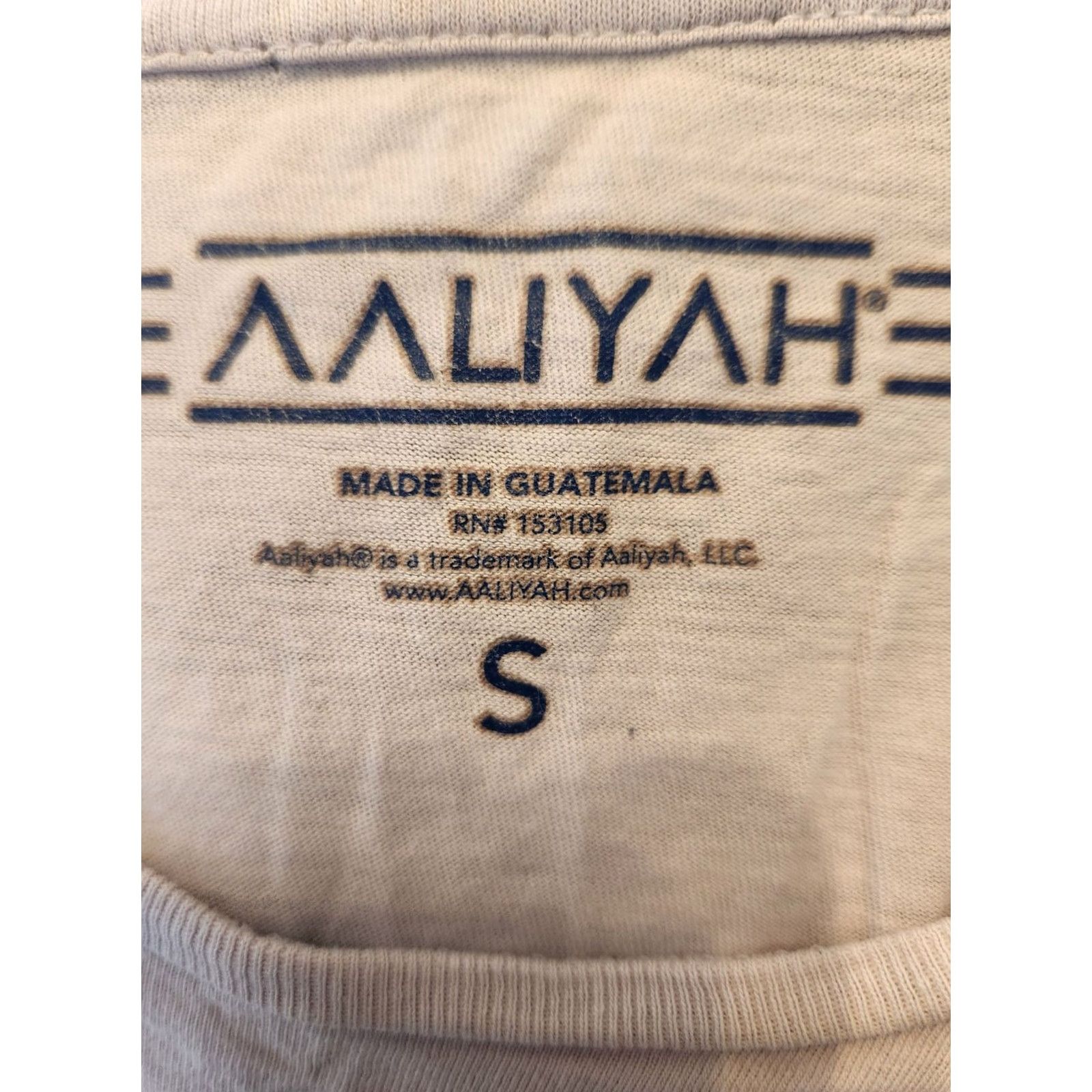 Vintage Womens Aaliyah Rock The Boat Light Purple Short Sleeve T Shirt Size Small Size S / US 4 / IT 40 - 2 Thumbnail