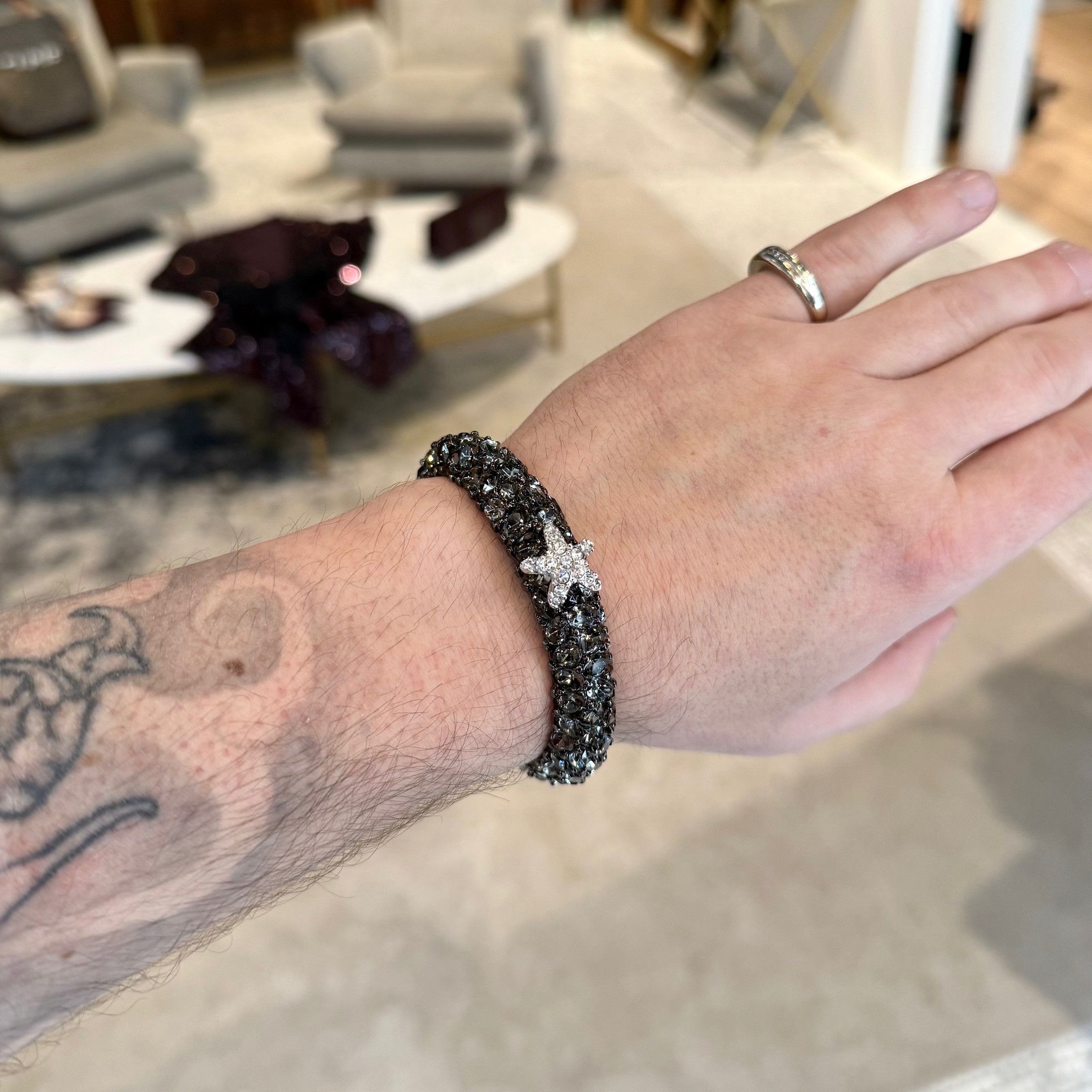 Kenneth Jay Lane Kenneth Jay Lane KJL Starfish Crystal Embellished Bracelet Size ONE SIZE - 8 Thumbnail